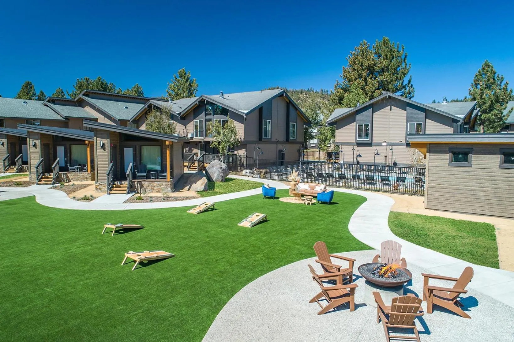 Swimming pool in Outbound Mammoth