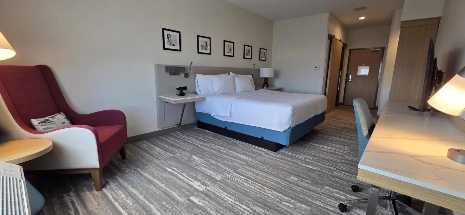 Bed in Hilton Garden Inn Hutchinson