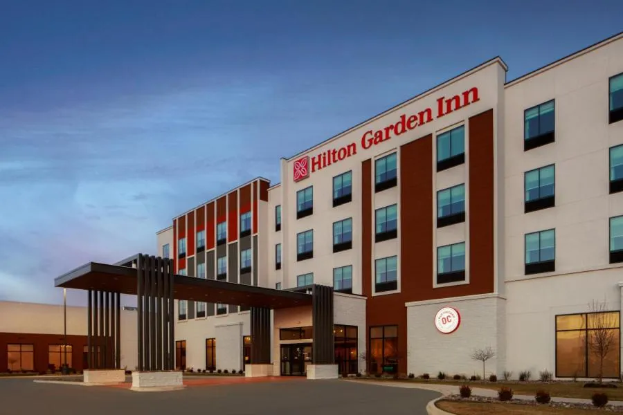 Property building in Hilton Garden Inn Hutchinson