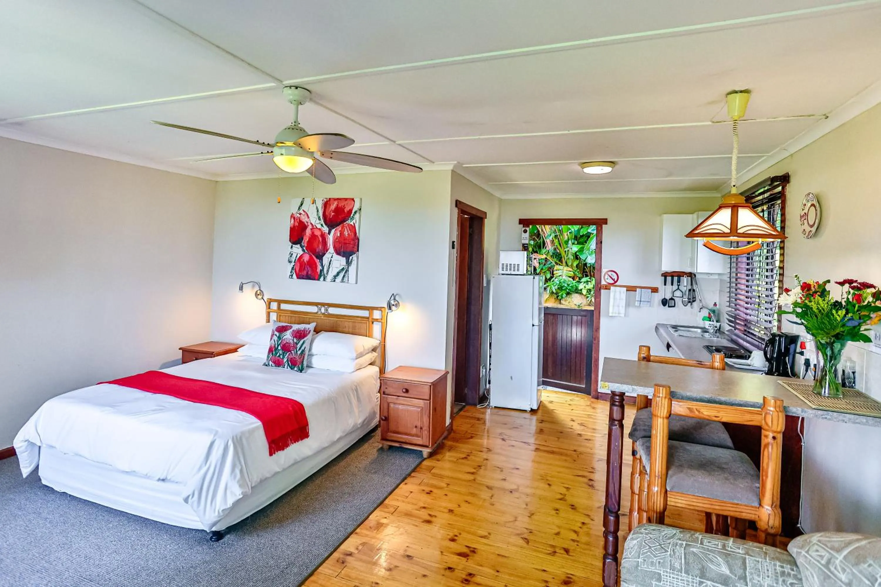 Photo of the whole room, Bed in Zuider Zee Guest House
