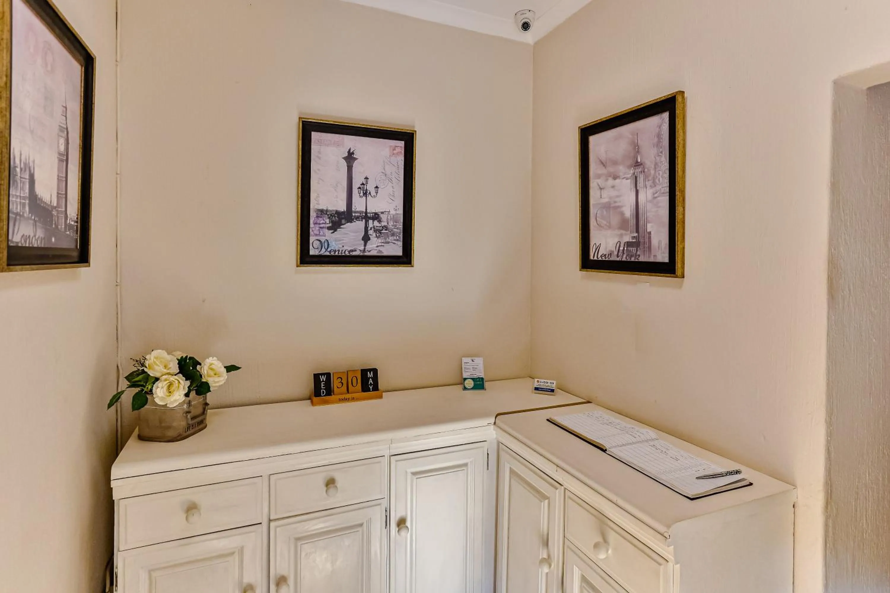 Facade/entrance in Zuider Zee Guest House