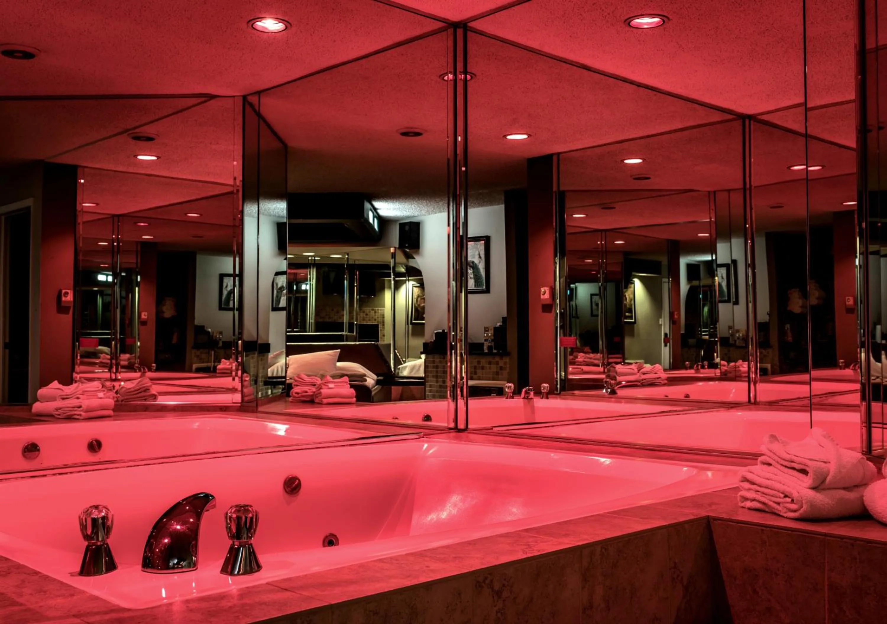 Essence Suites
