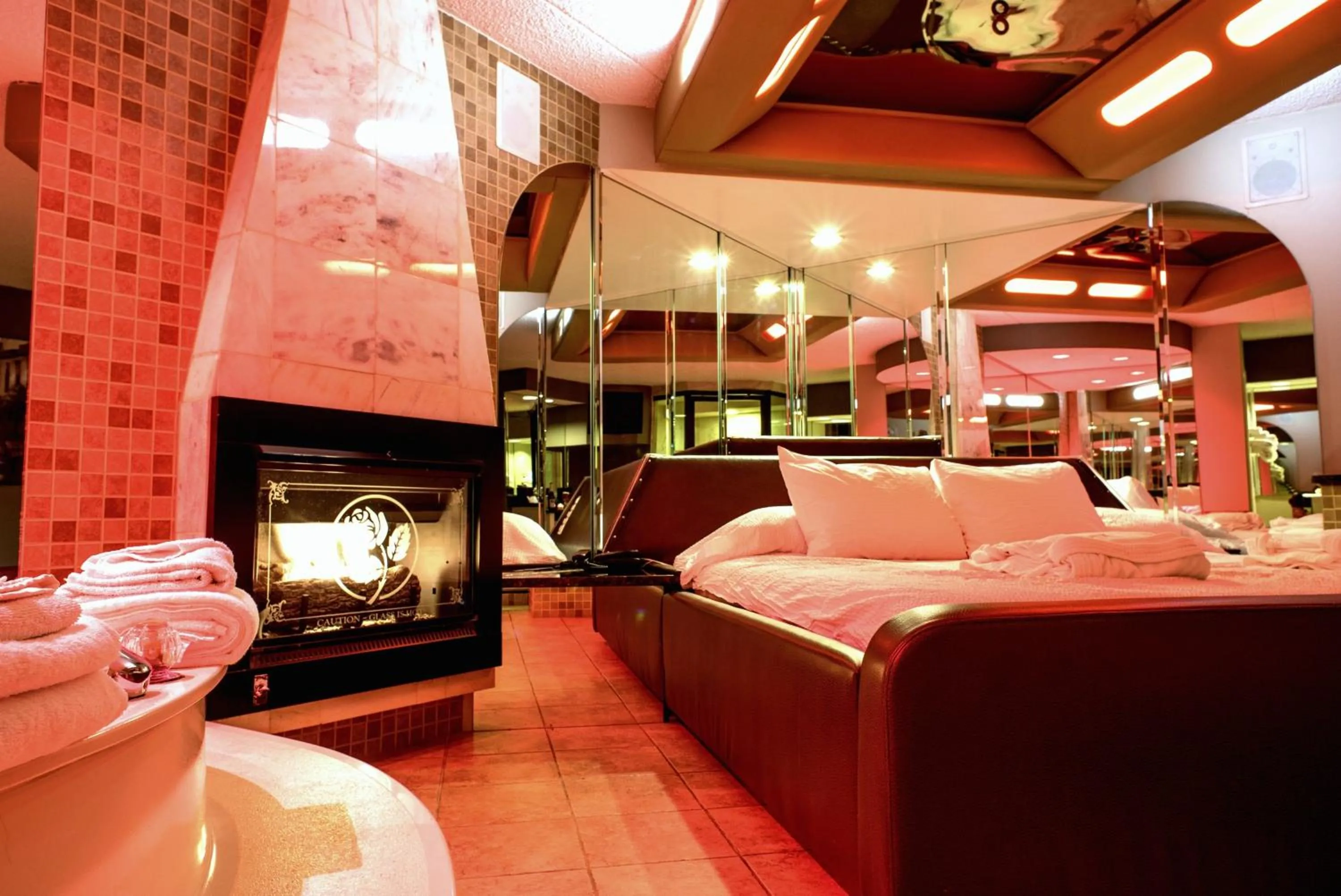 King Studio with Sofa Bed in Essence Suites