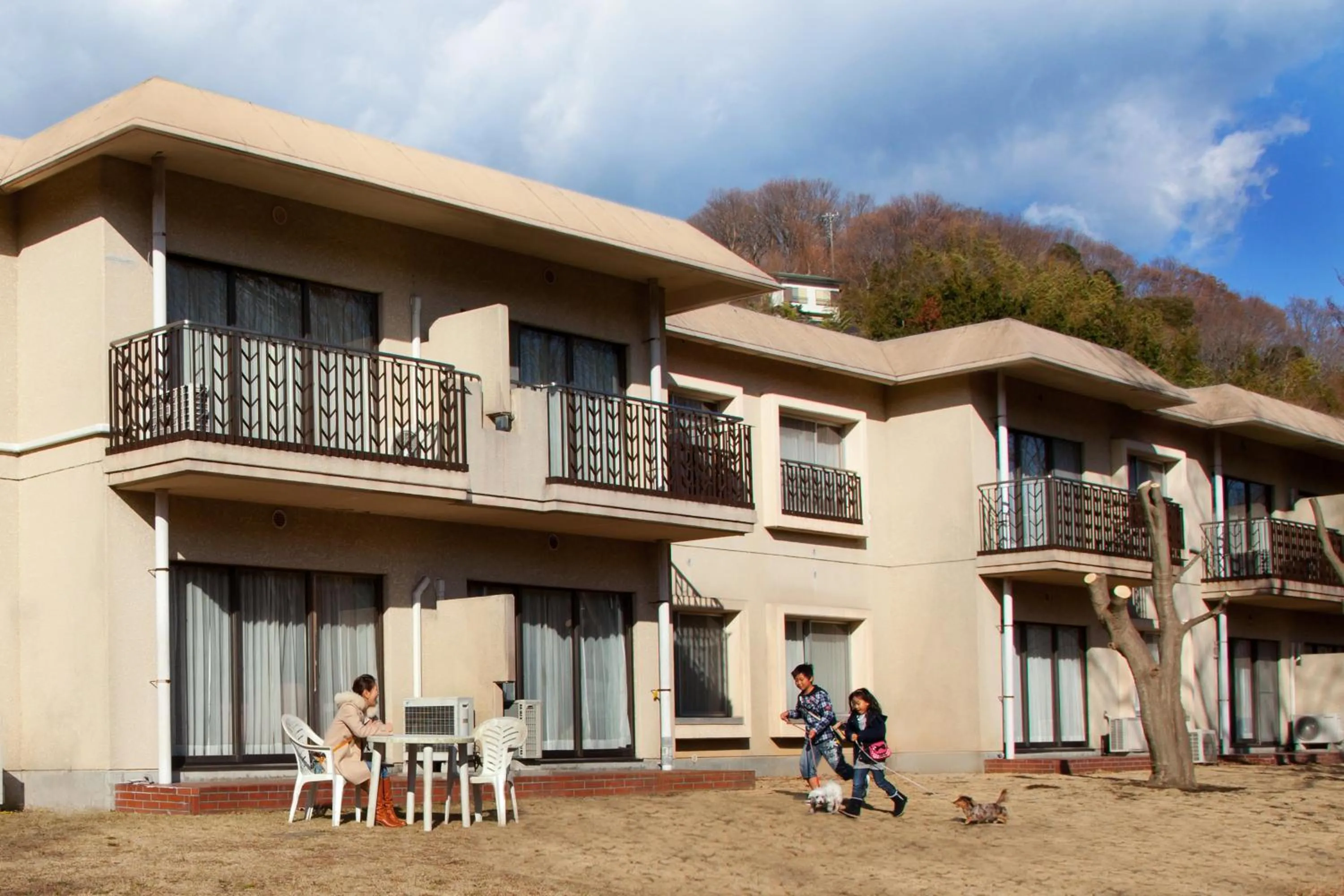 Property building in Izu Ippeki Lake Lakeside Terrace