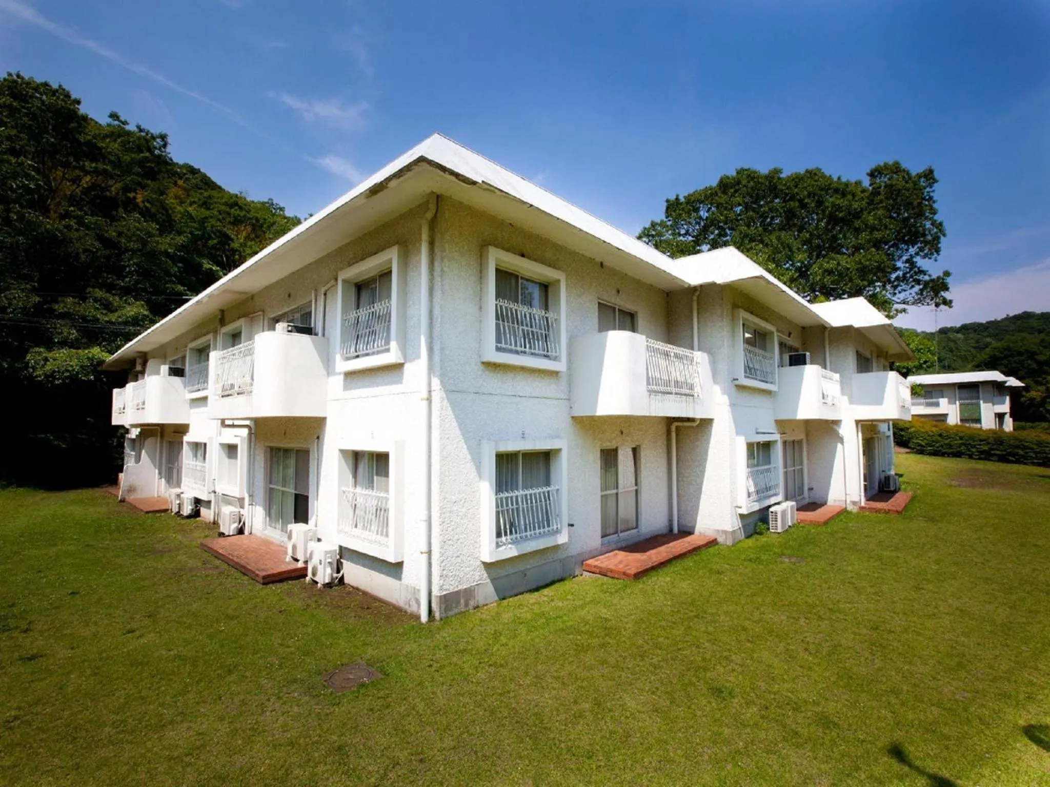 Property building in Izu Ippeki Lake Lakeside Terrace