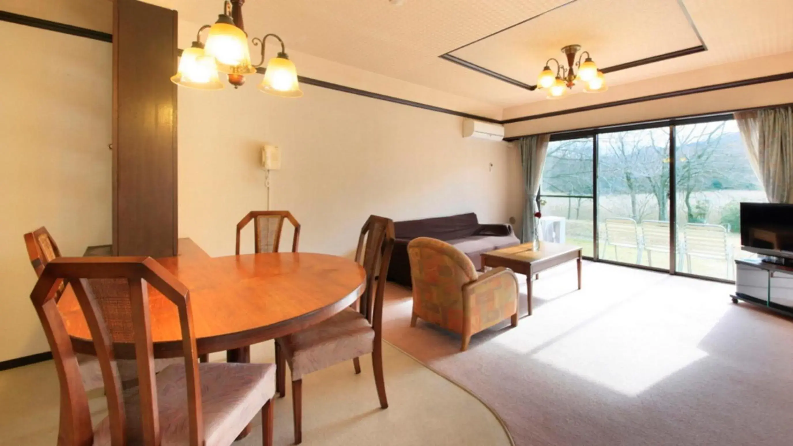 Standard Family Room in Izu Ippeki Lake Lakeside Terrace Standard Family Room in Izu Ippeki Lake Lakeside Terrace
