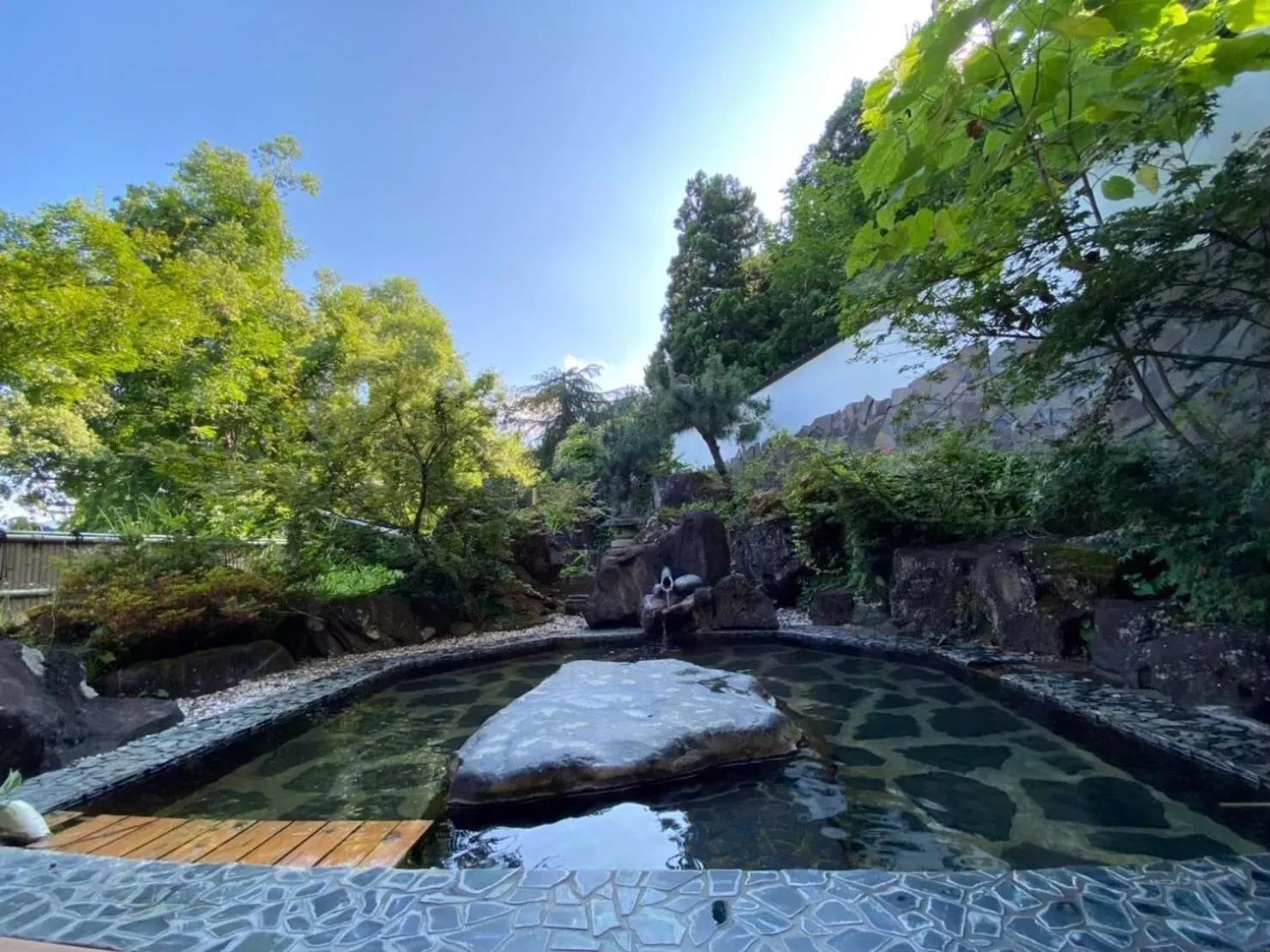 Hot Spring Bath in Kutsurogian