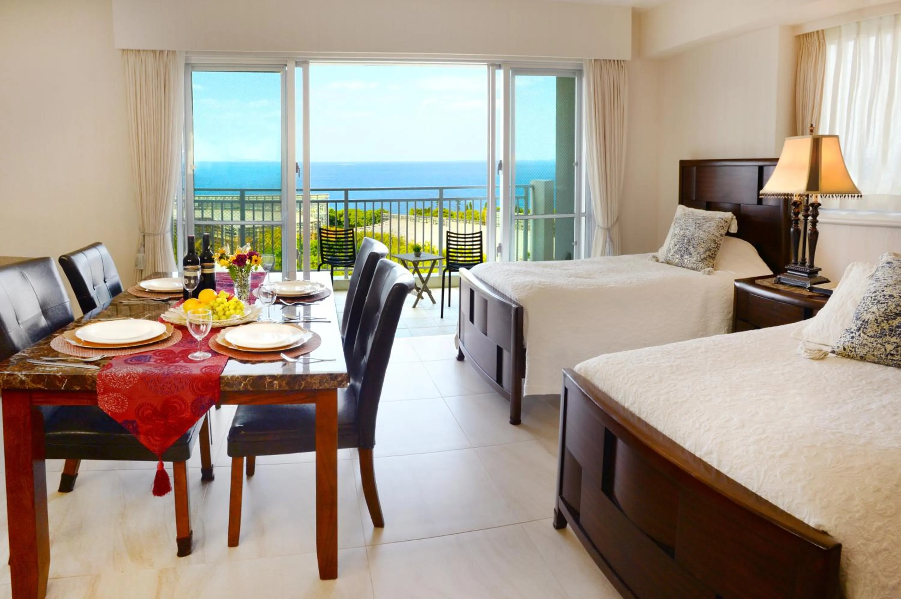 Sea view, Bed in Wisteria Condominium Resort