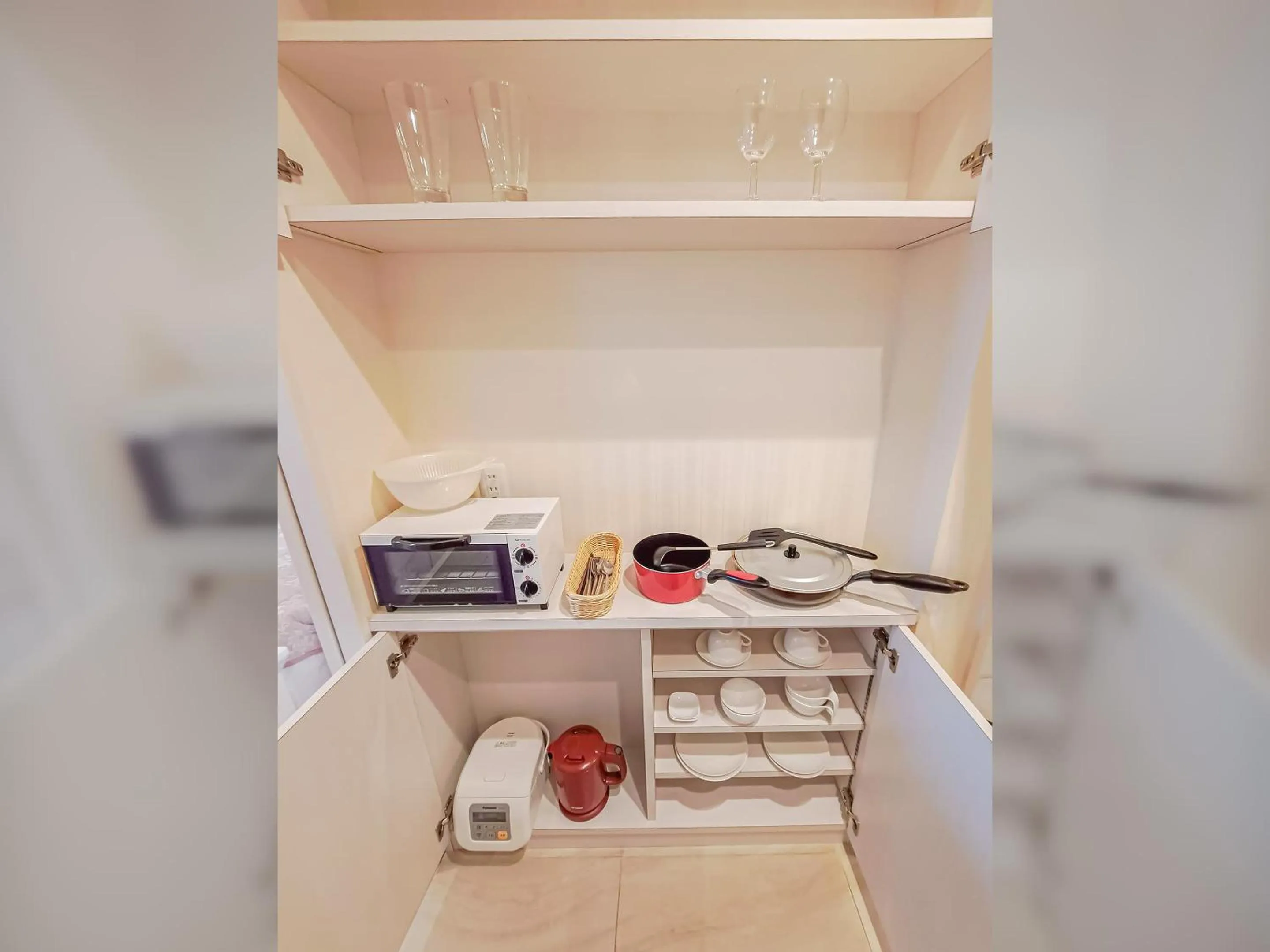 Kitchen or kitchenette in Wisteria Condominium Resort