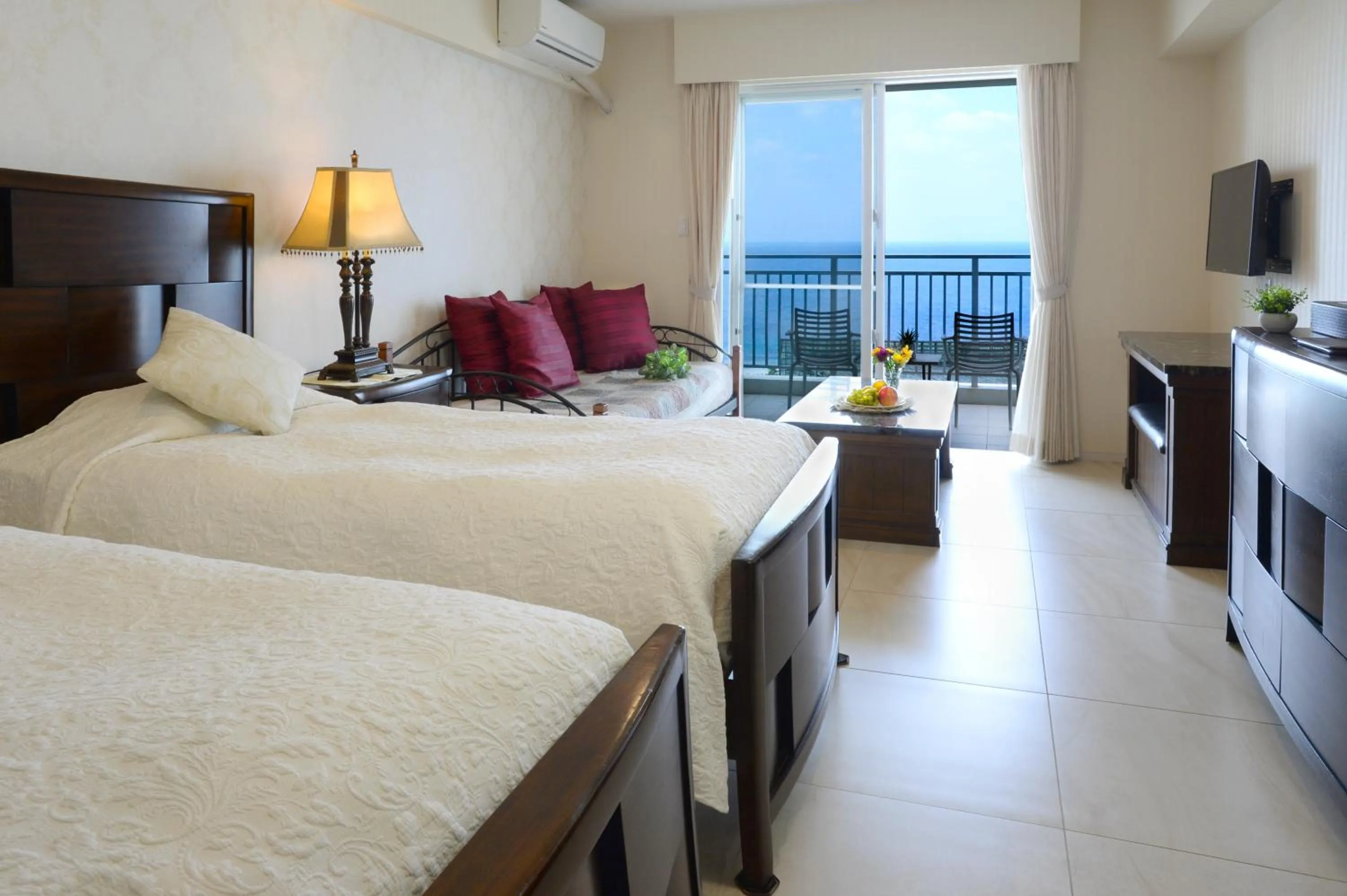 Photo of the whole room, Bed in Wisteria Condominium Resort