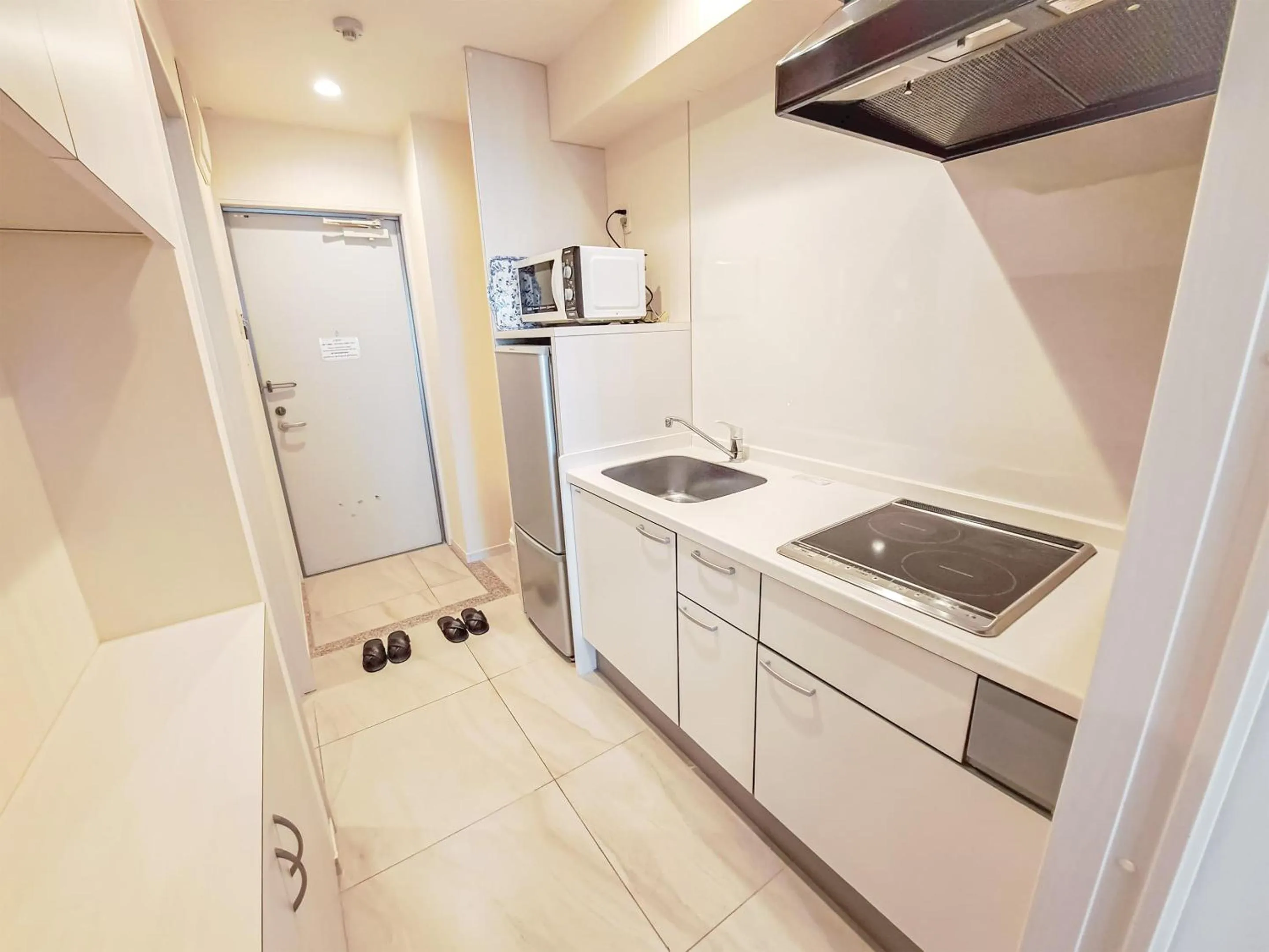 Kitchen or kitchenette in Wisteria Condominium Resort