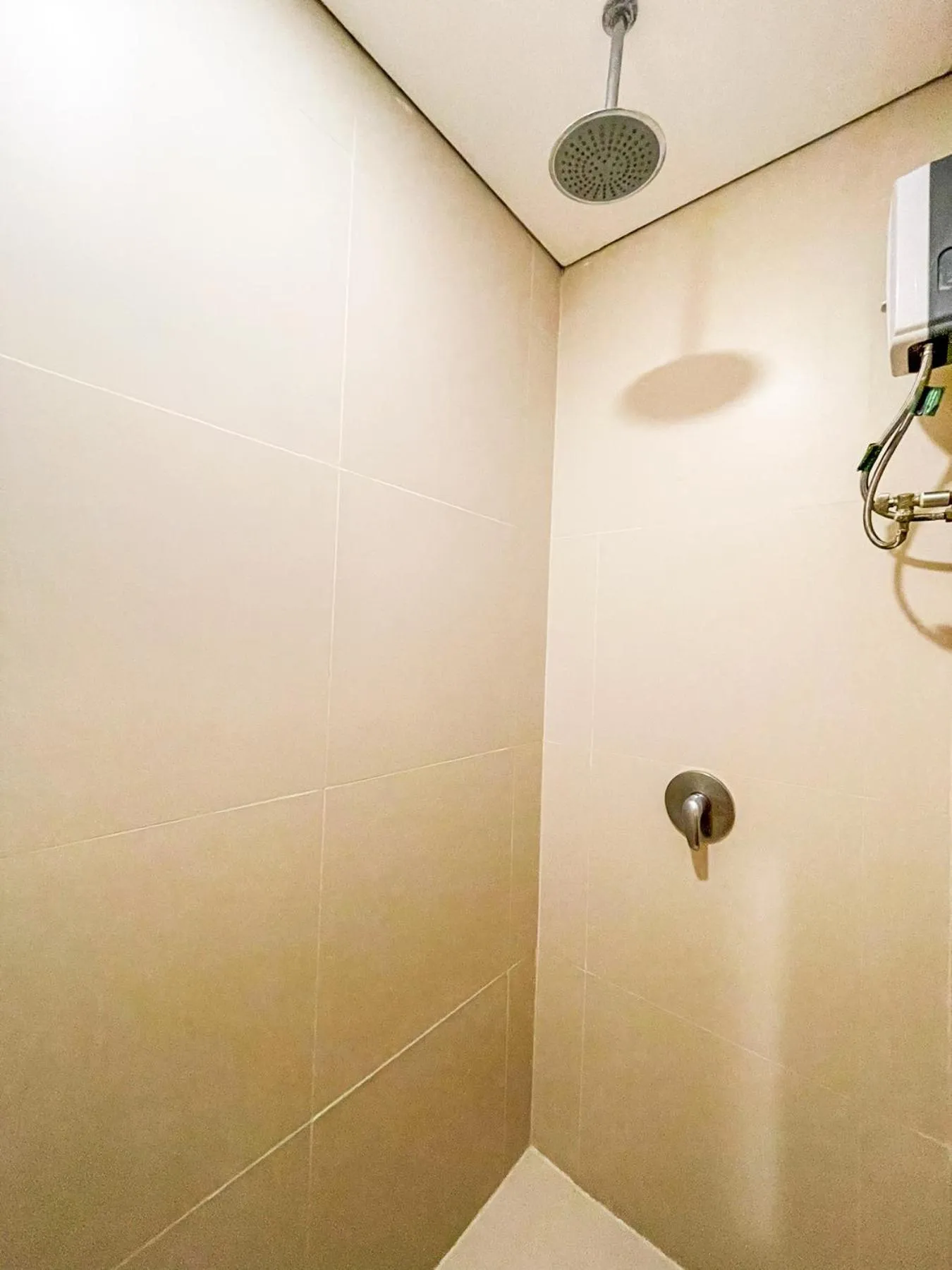 Shower in Madison 101 Hotel + Tower