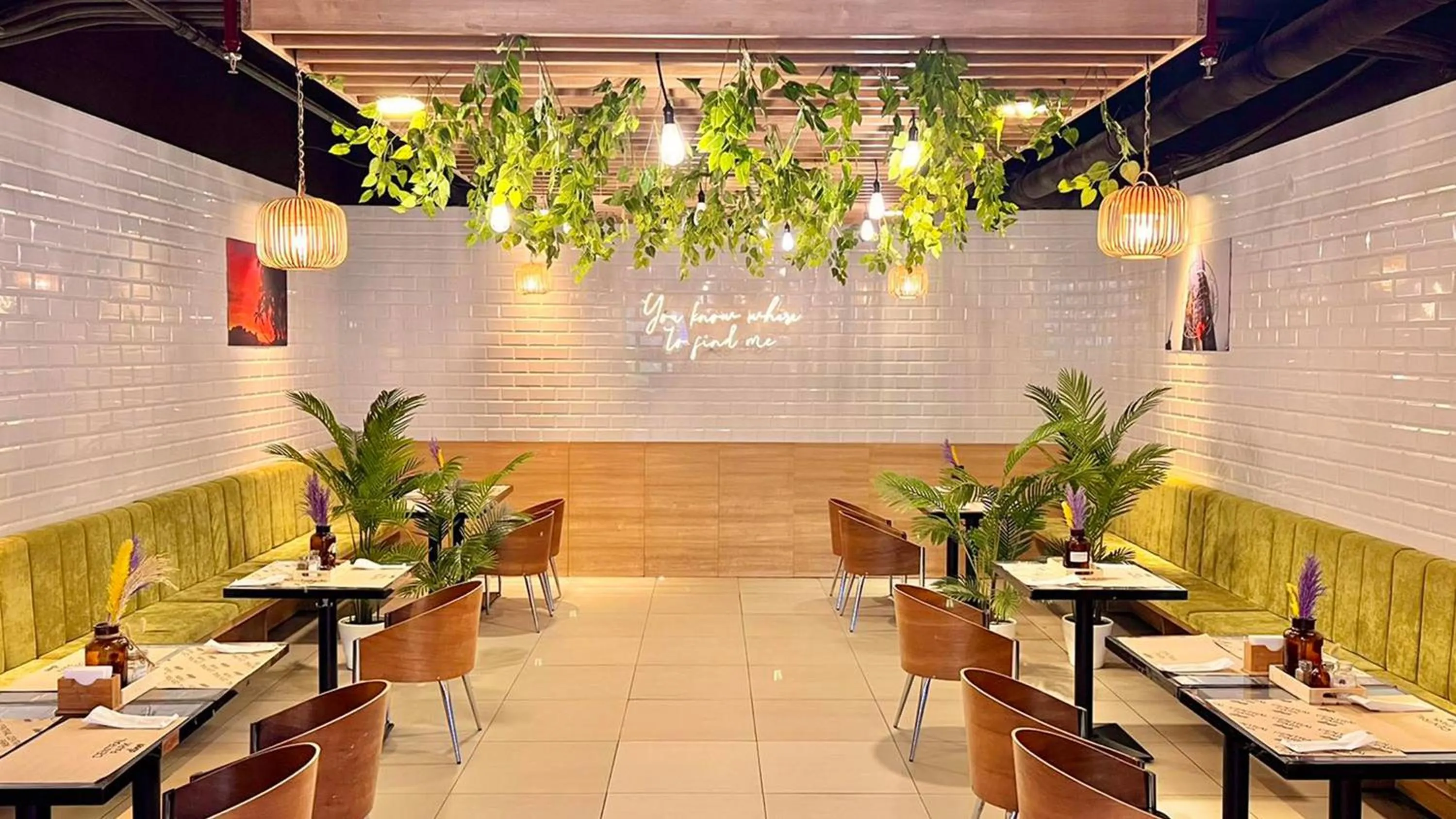 Restaurant/places to eat in Madison 101 Hotel + Tower