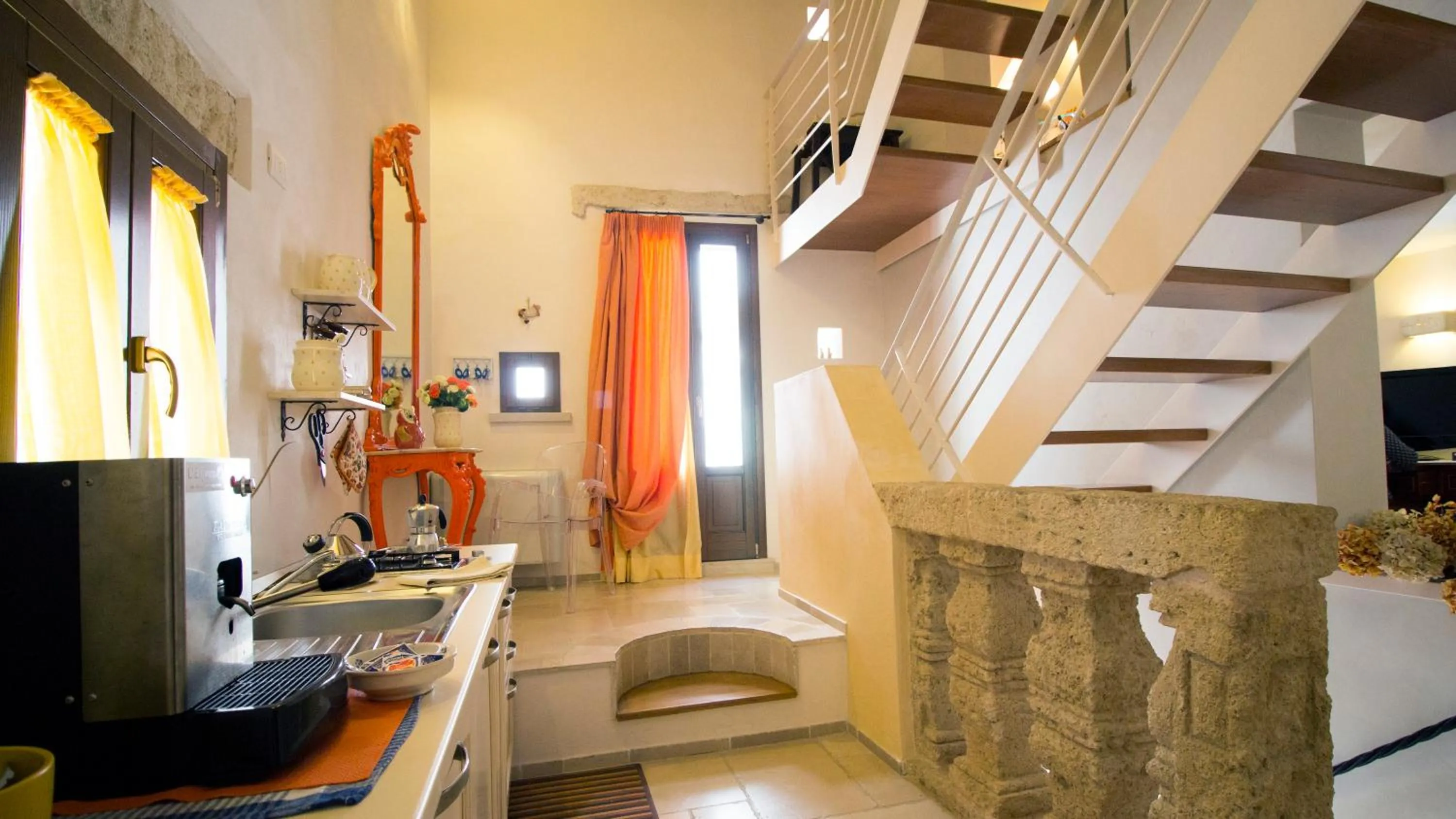 Kitchen or kitchenette in B&B Al Duomo