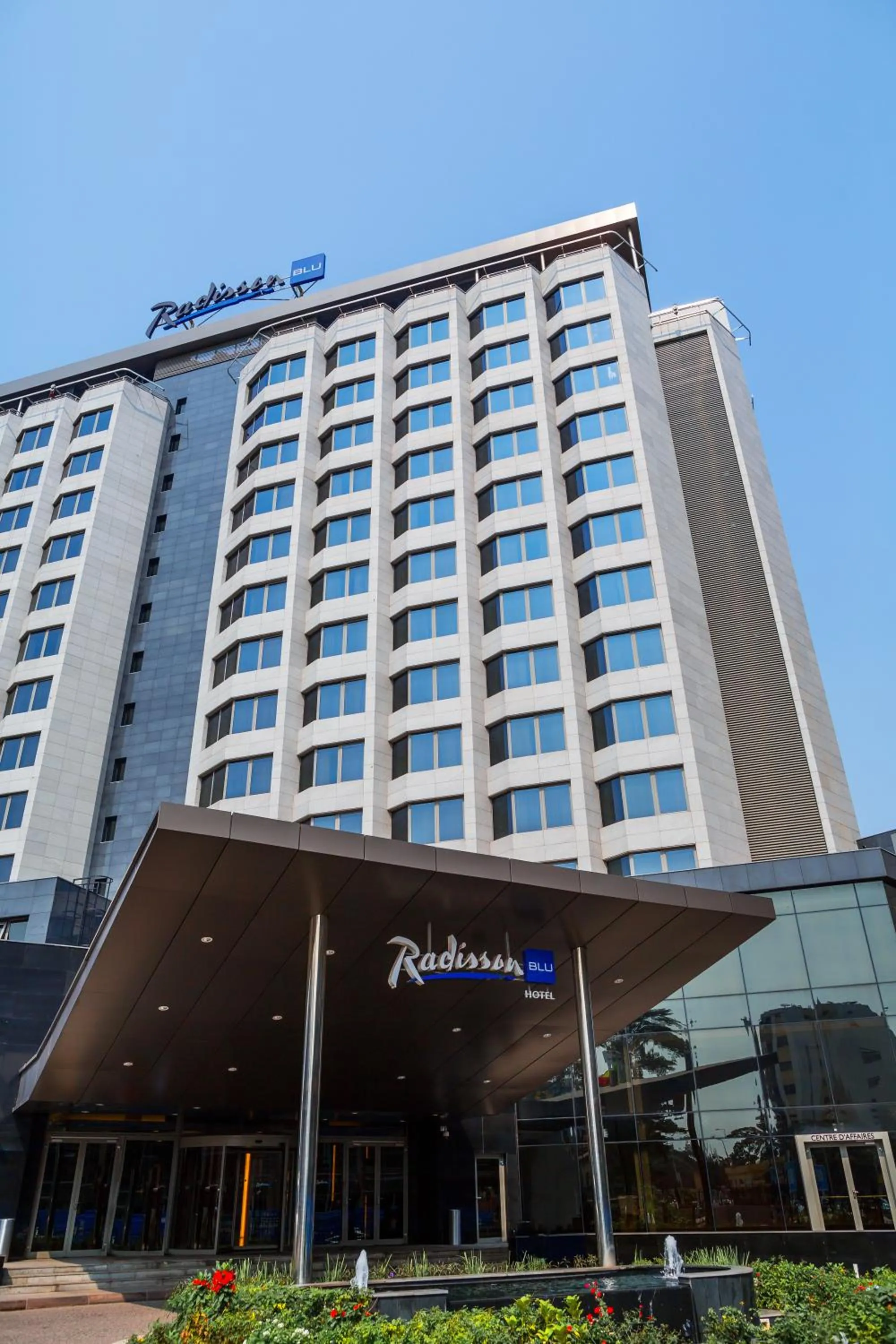 Facade/entrance in Radisson Blu M'Bamou Palace Hotel, Brazzaville