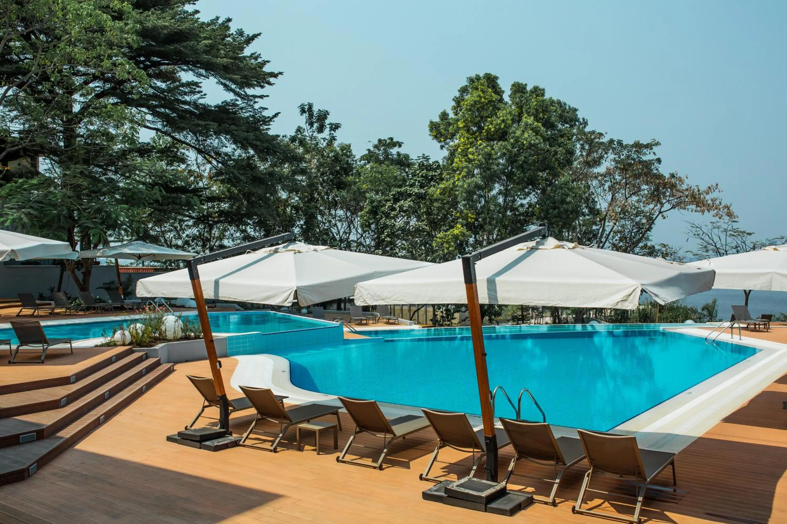 Swimming pool in Radisson Blu M'Bamou Palace Hotel, Brazzaville