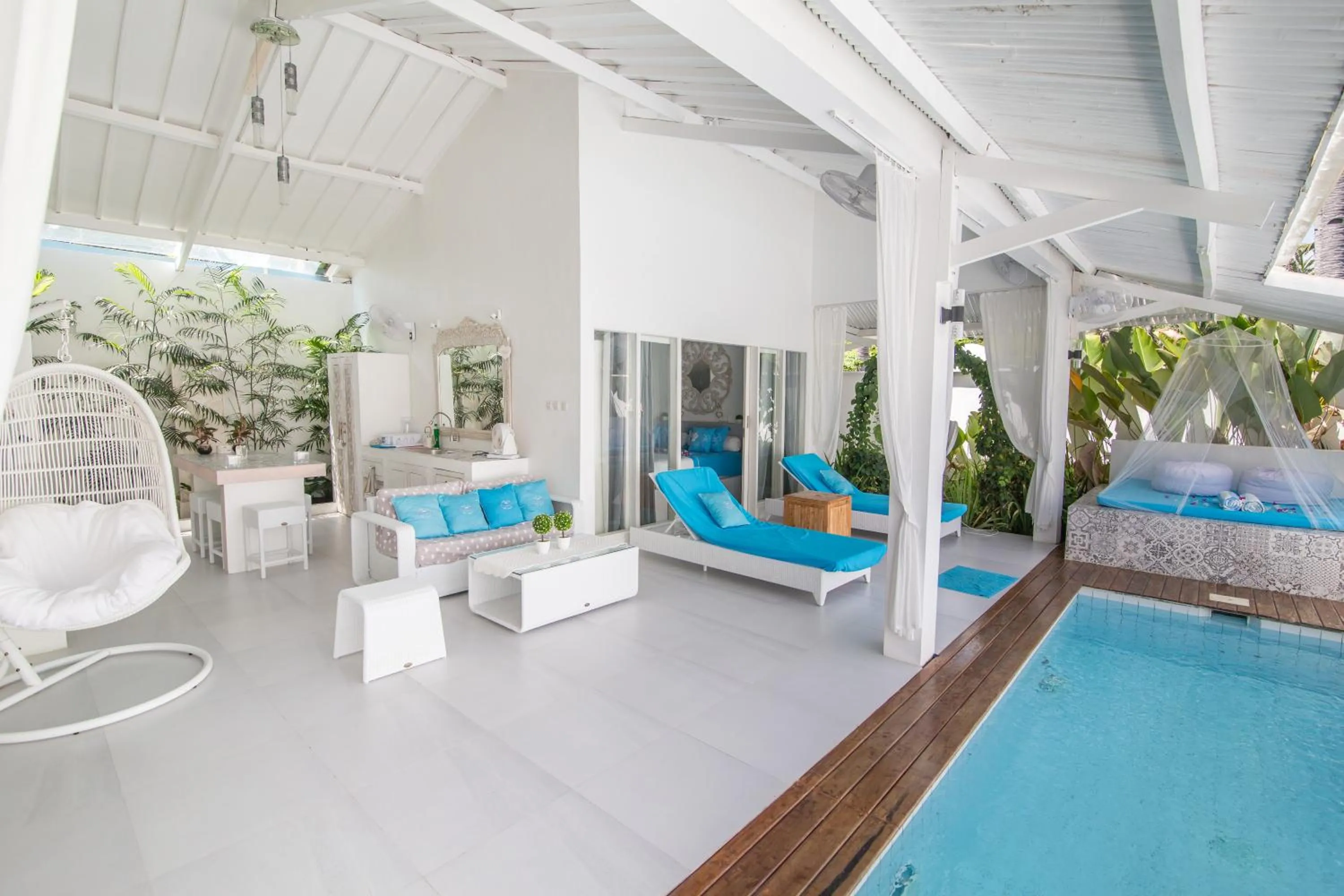 Communal lounge/ TV room in Villa Gili Bali Beach