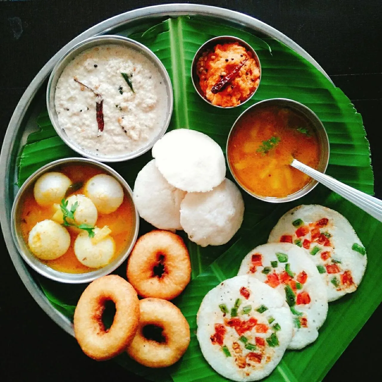 Food in 6 CR Hotel Natraj RAILWAY STATION