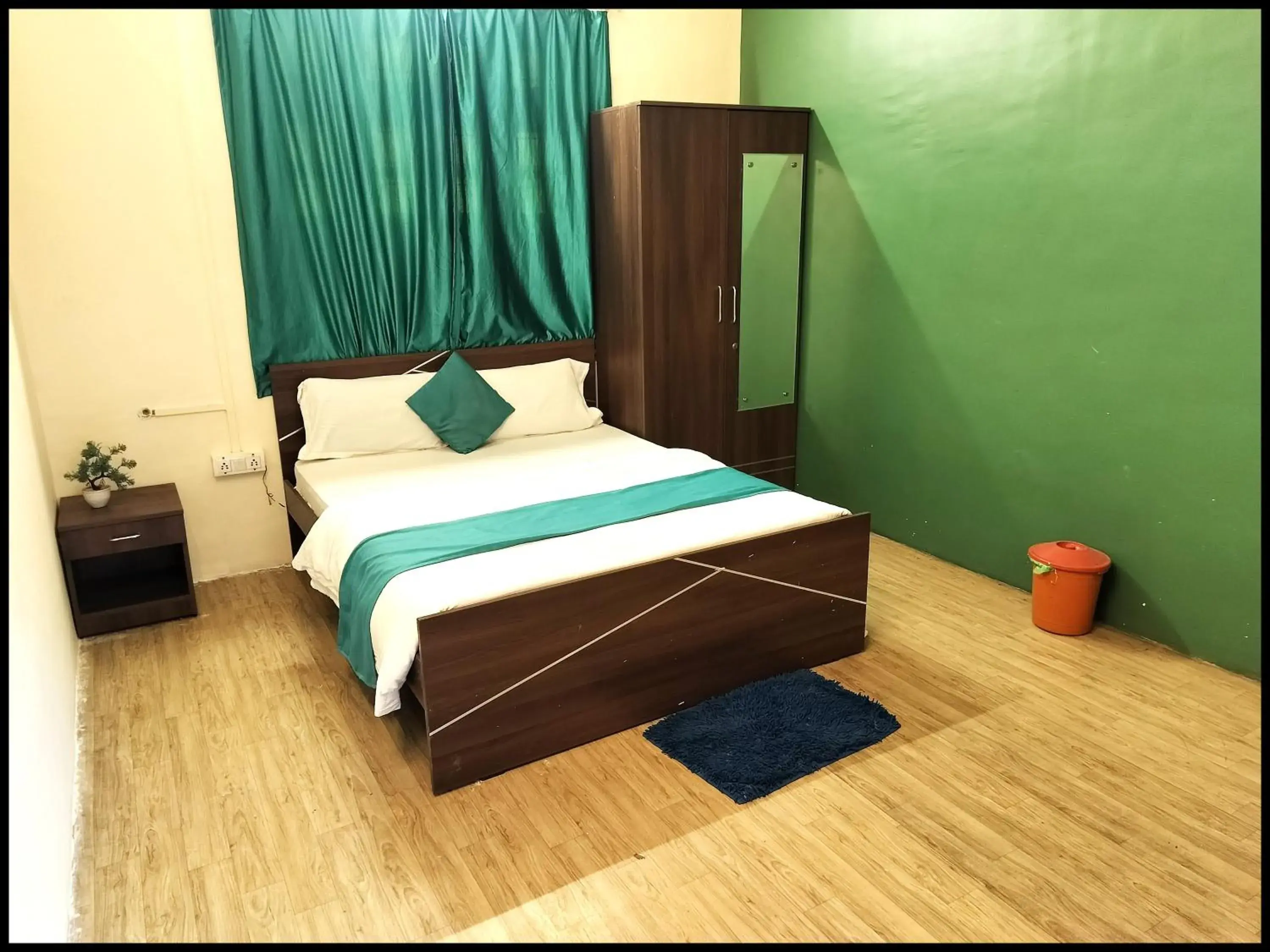 6 CR Hotel Natraj RAILWAY STATION 6 CR Hotel Natraj RAILWAY STATION