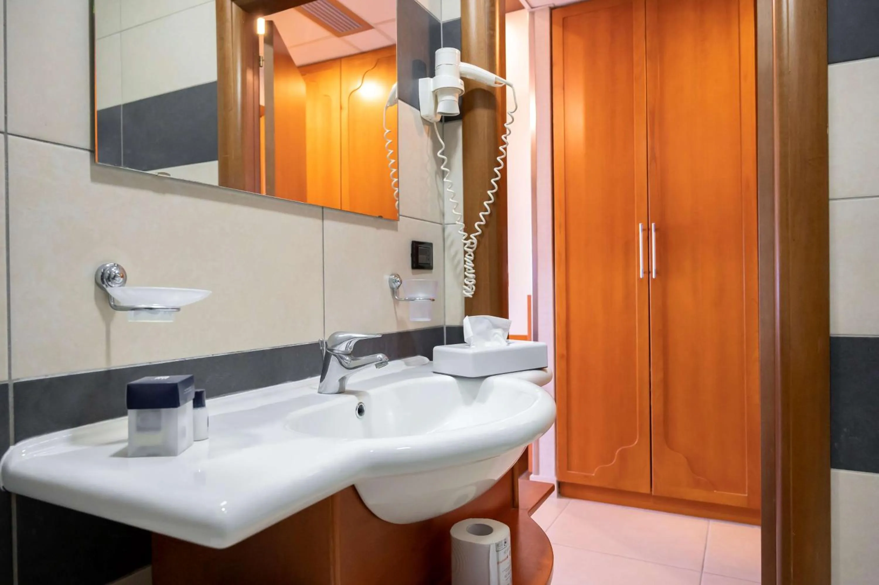 Bathroom in Hotel Agora Sure Hotel Collection by Best Western