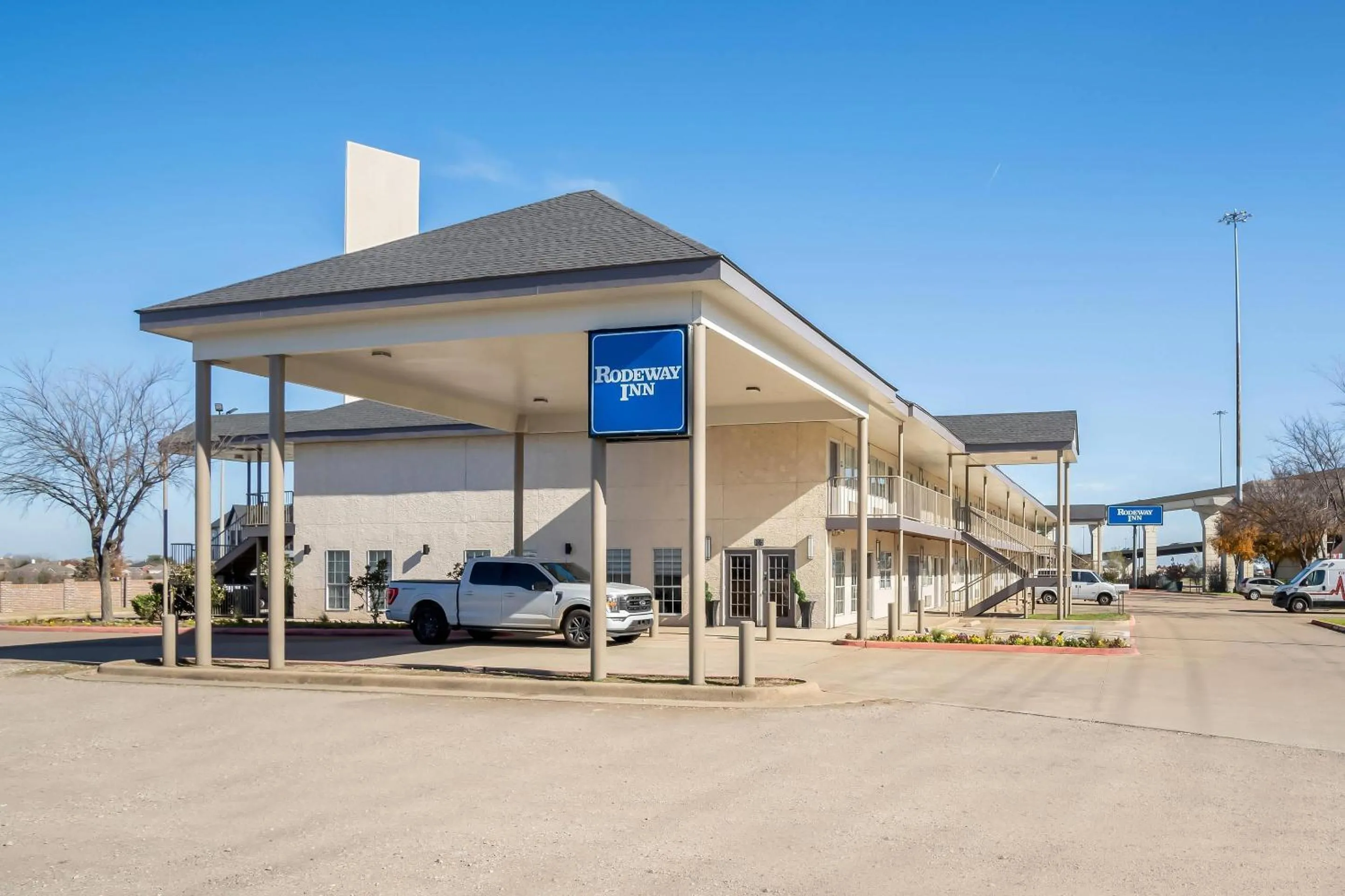 Property building in Rodeway Inn Garland Harbor Point
