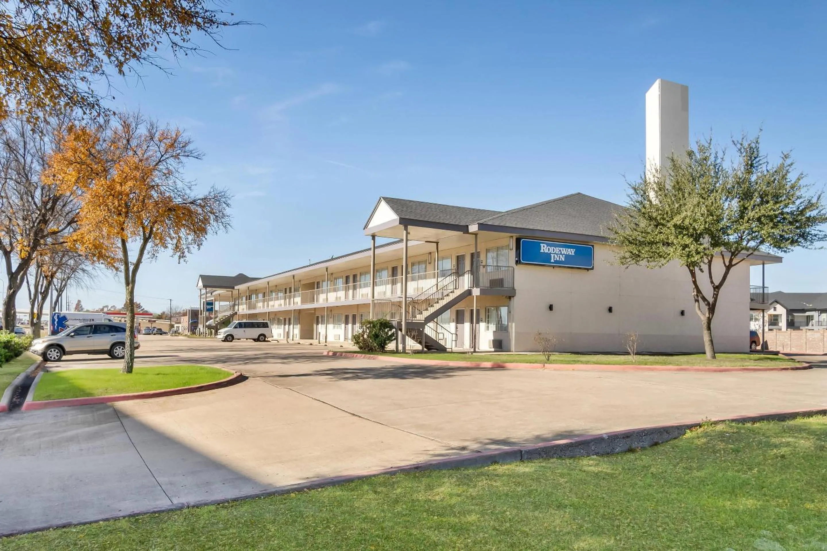 Property building in Rodeway Inn Garland Harbor Point