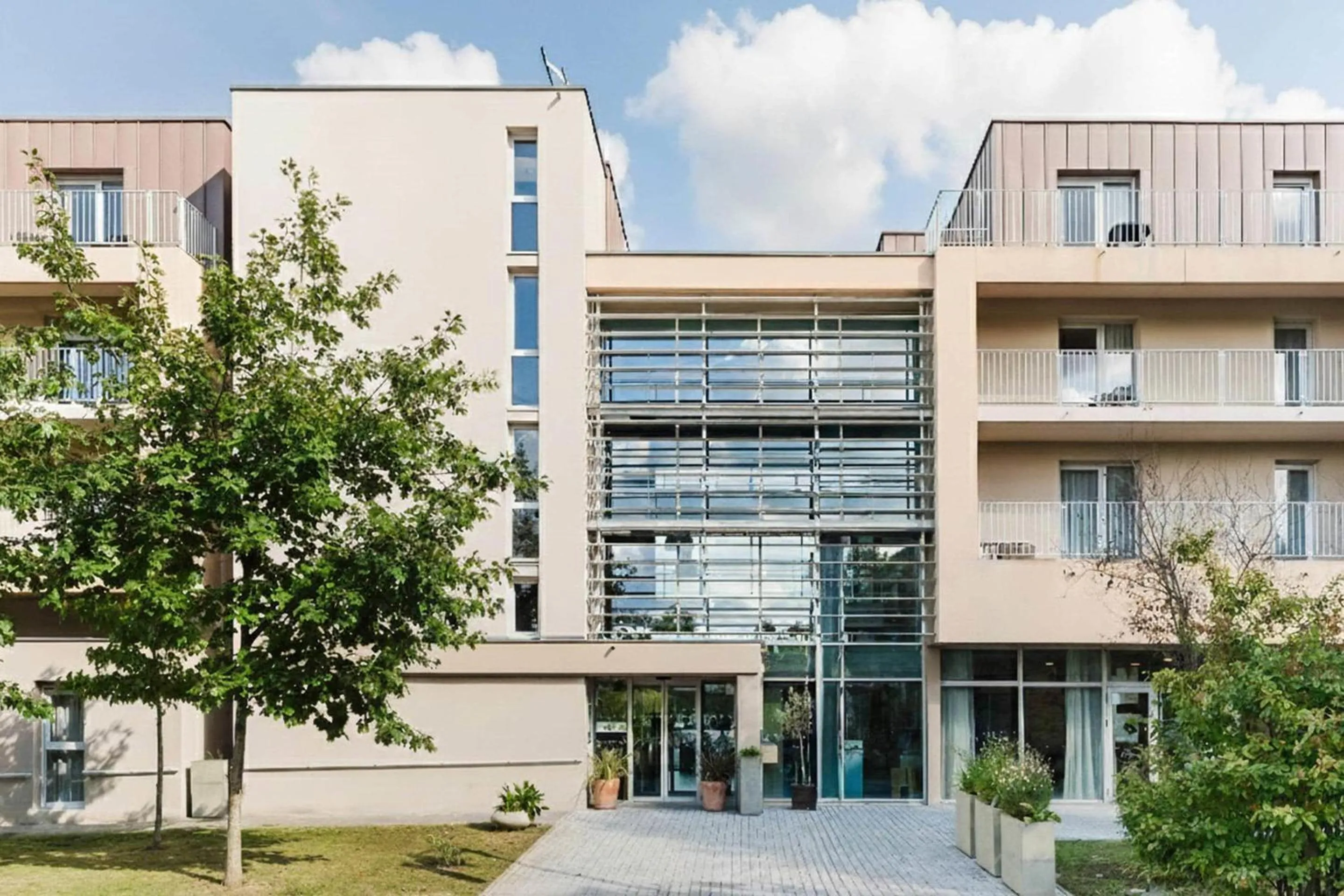 Property building in Quality Aparthotel Dinan