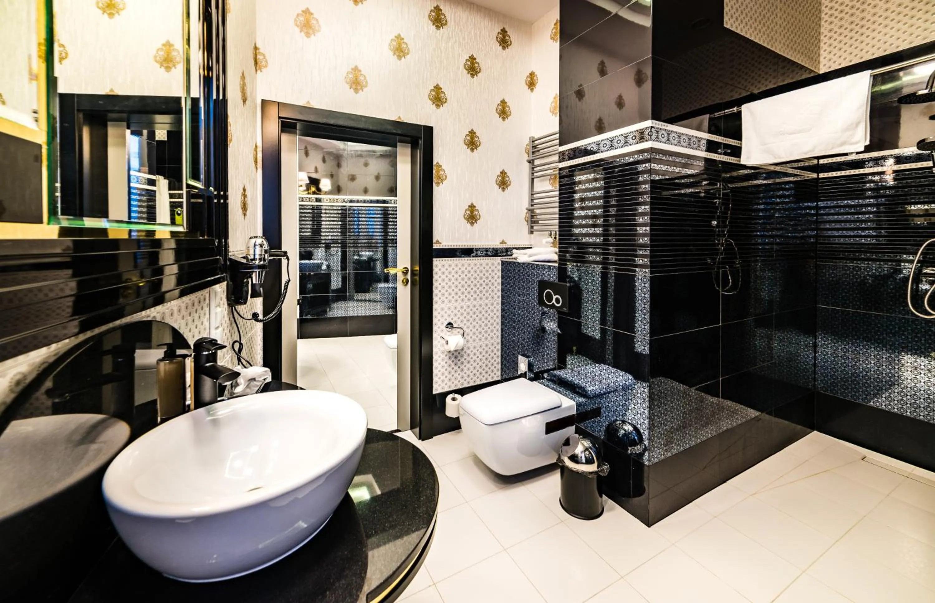 Bathroom in Hotel Dana Business & Conference