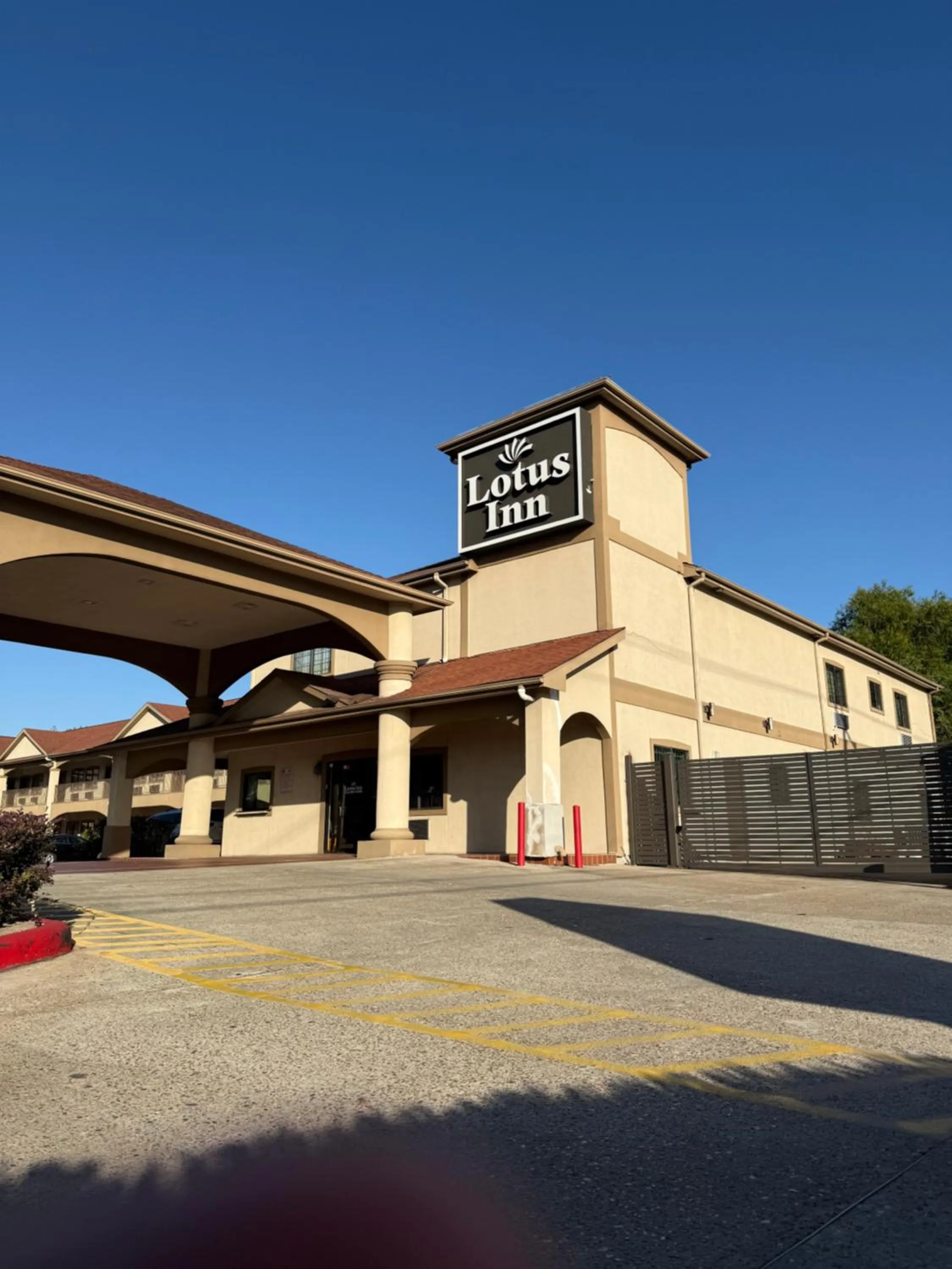 Lotus Inn