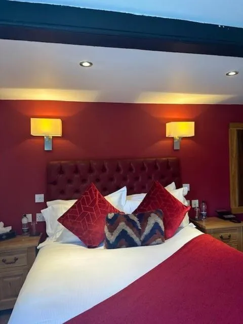 Bed in Oak Tree Inn