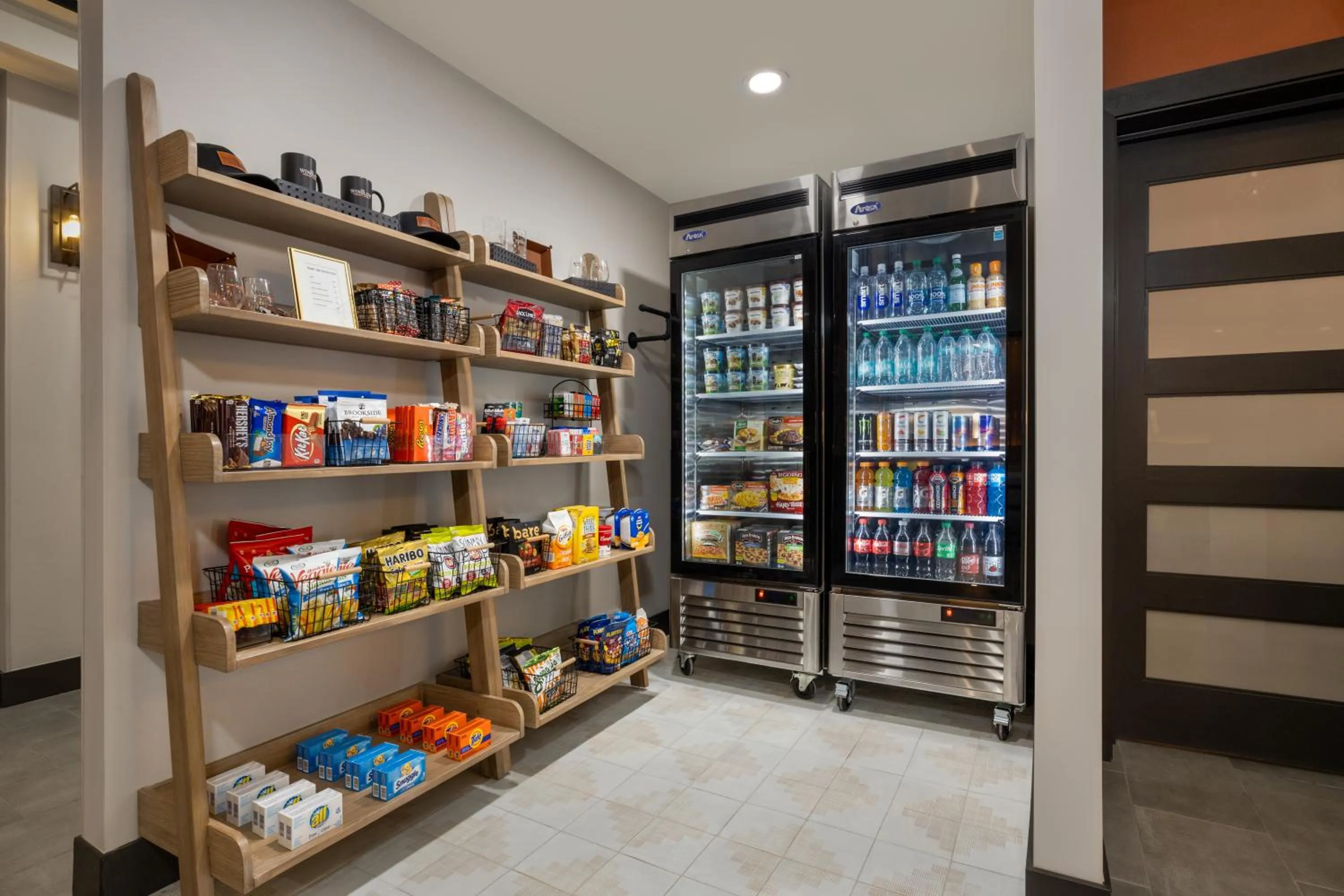 Food and drinks, Supermarket/Shops in Hyatt Place OKC NW