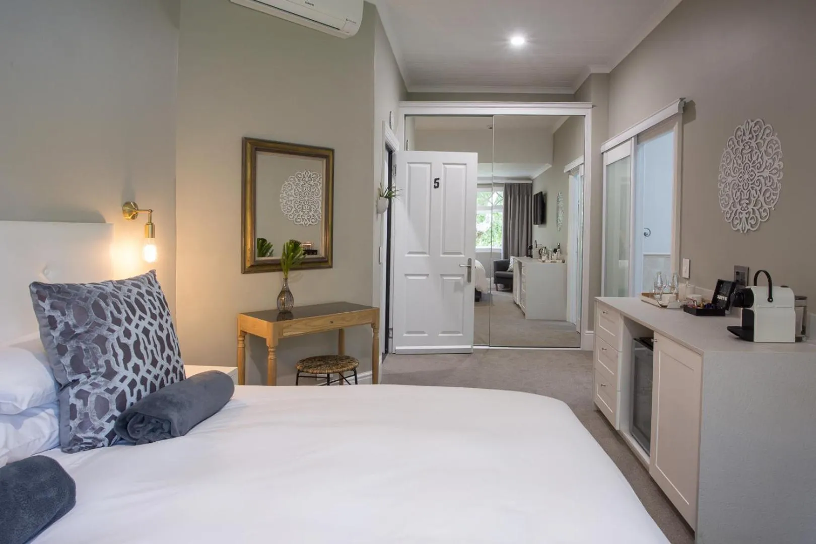 Coffee/tea facilities, Bed in Summerwood Guest House