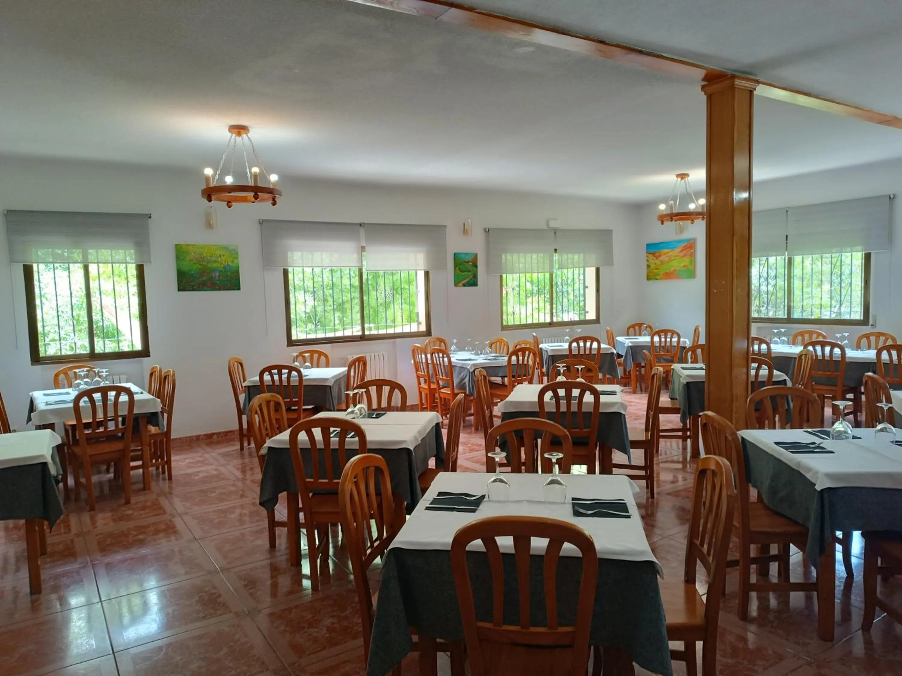 Restaurant/places to eat in Hotel Rural Marcos