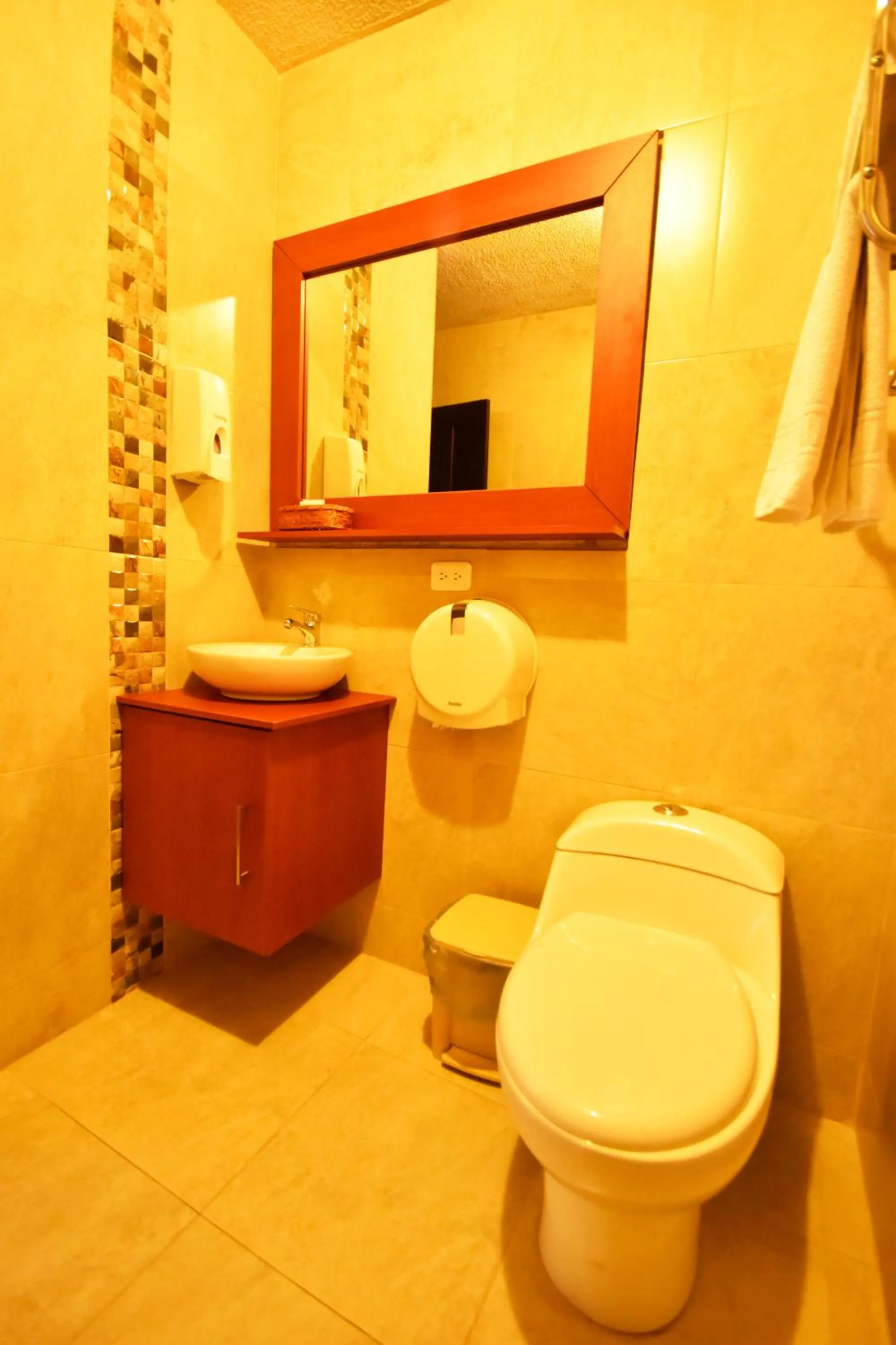 Bathroom in Hotel Montecarlo