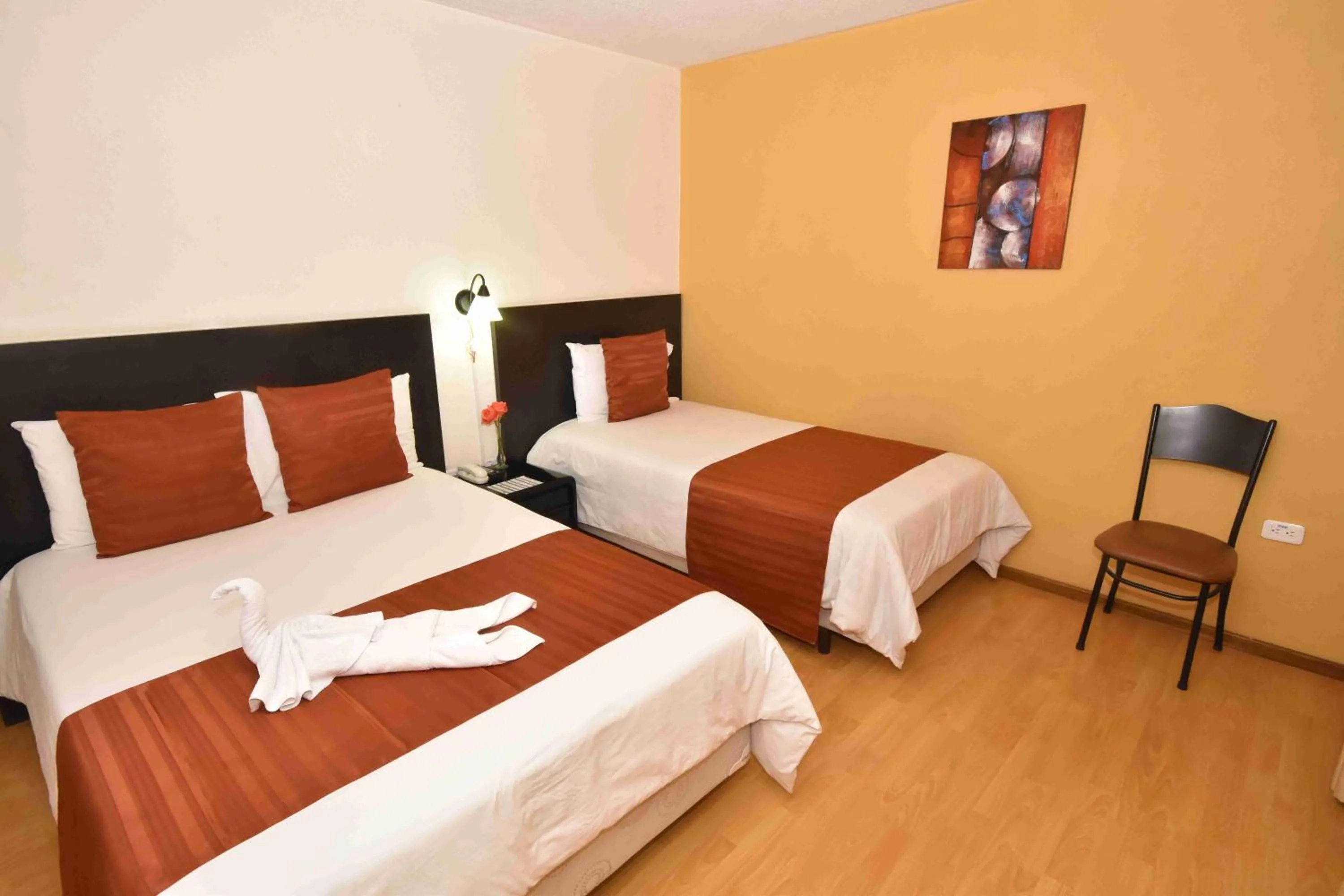 Photo of the whole room, Bed in Hotel Montecarlo