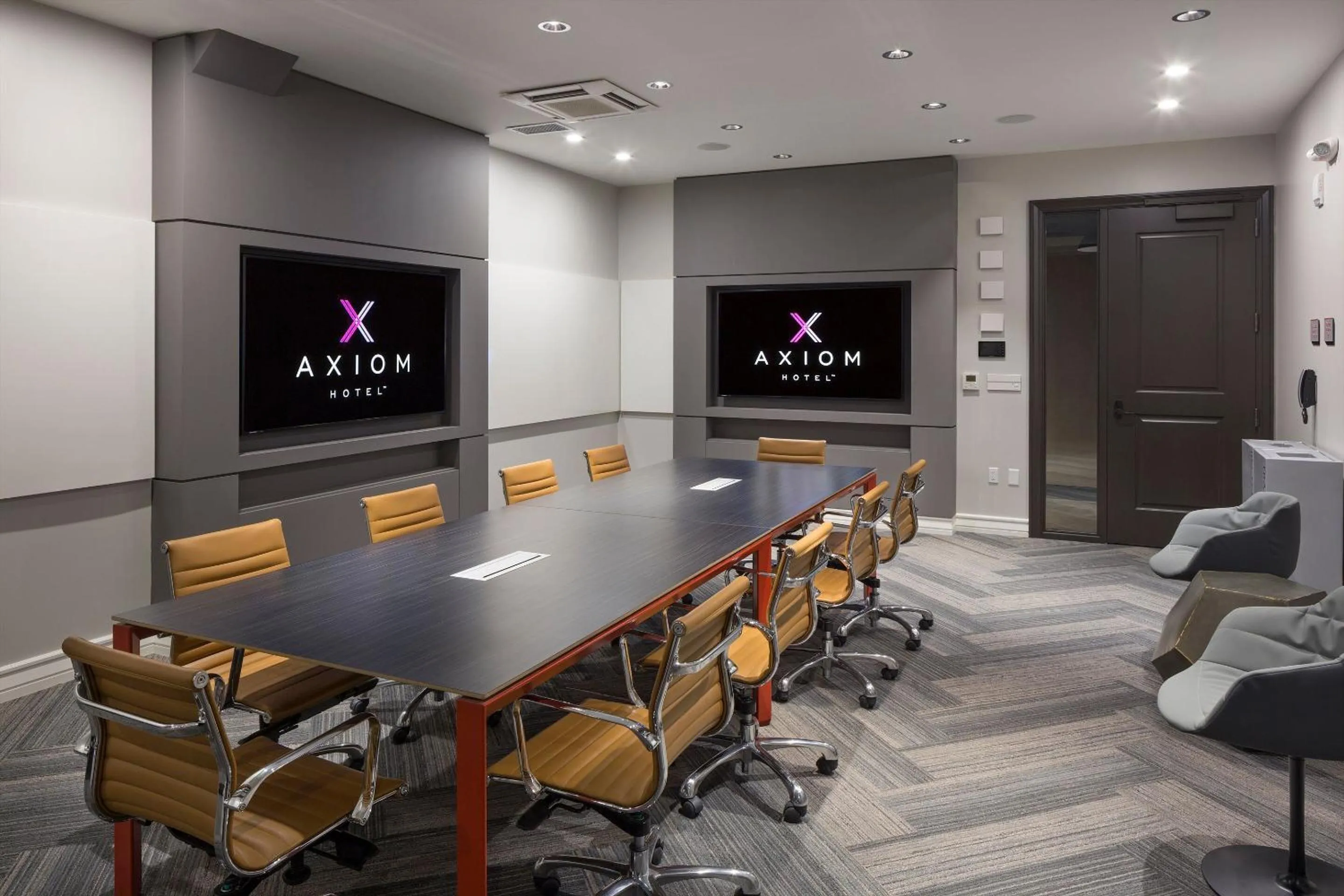 Meeting/conference room in Axiom Hotel