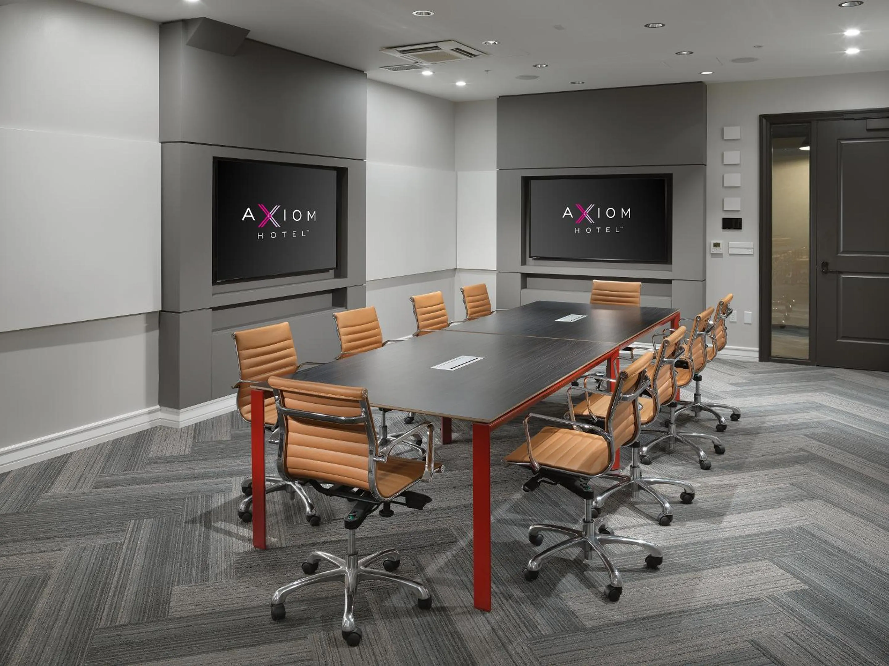 Meeting/conference room in Axiom Hotel