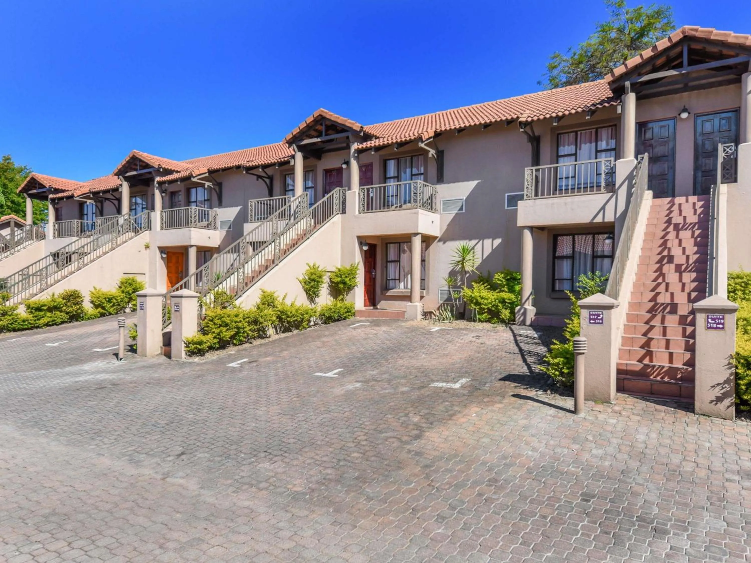 Property building in Mercure Hotel Nelspruit