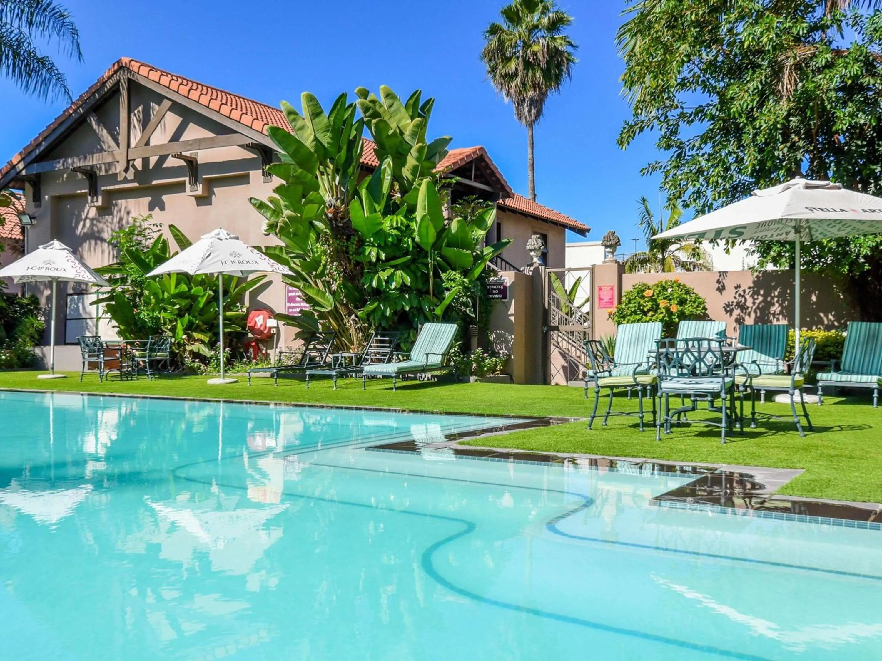 Pool view in Mercure Hotel Nelspruit