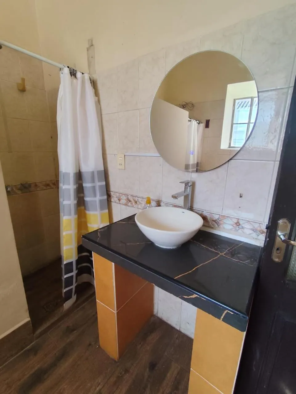 Shower in Colors House