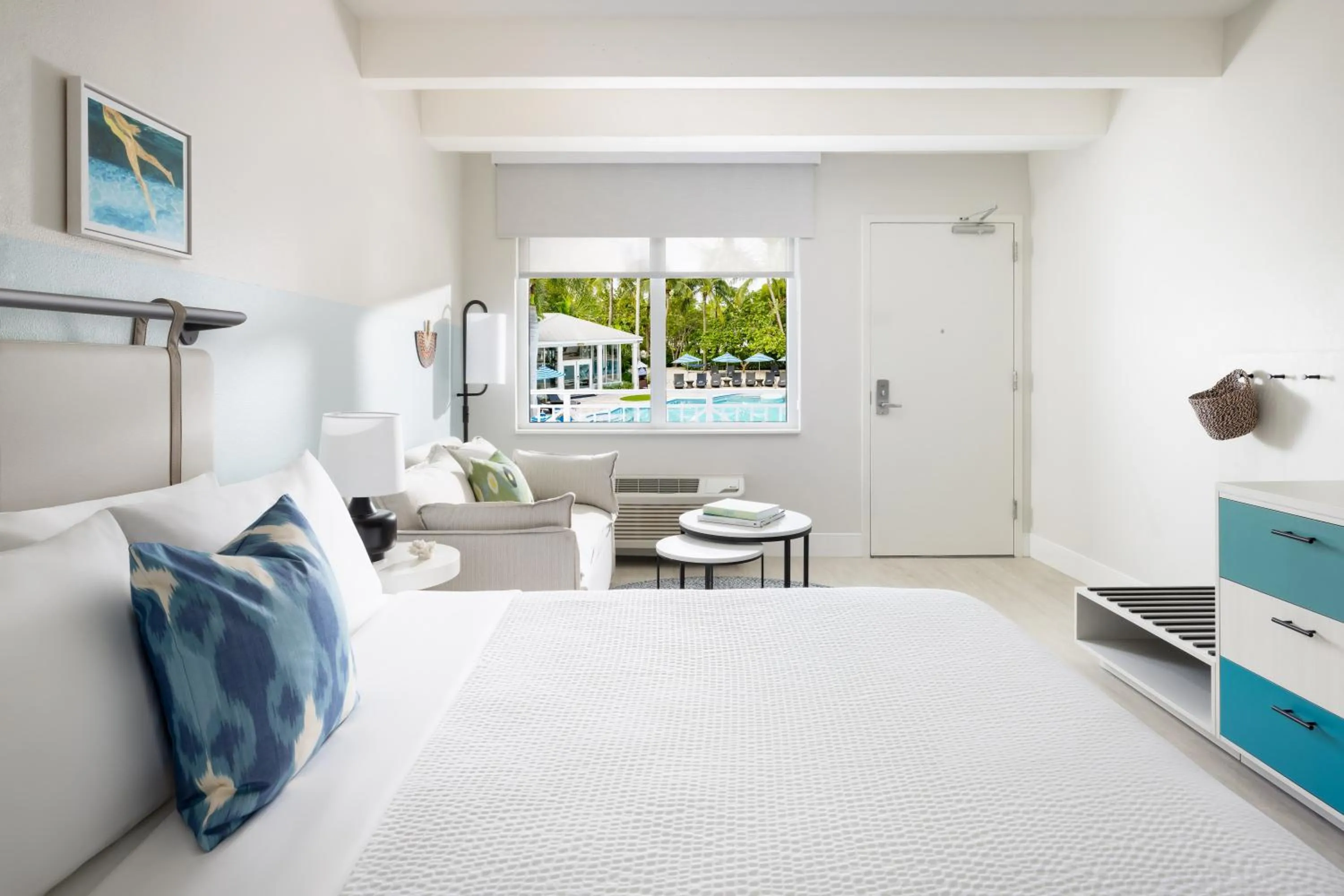 Bed in Blue Flamingo Resort Key West