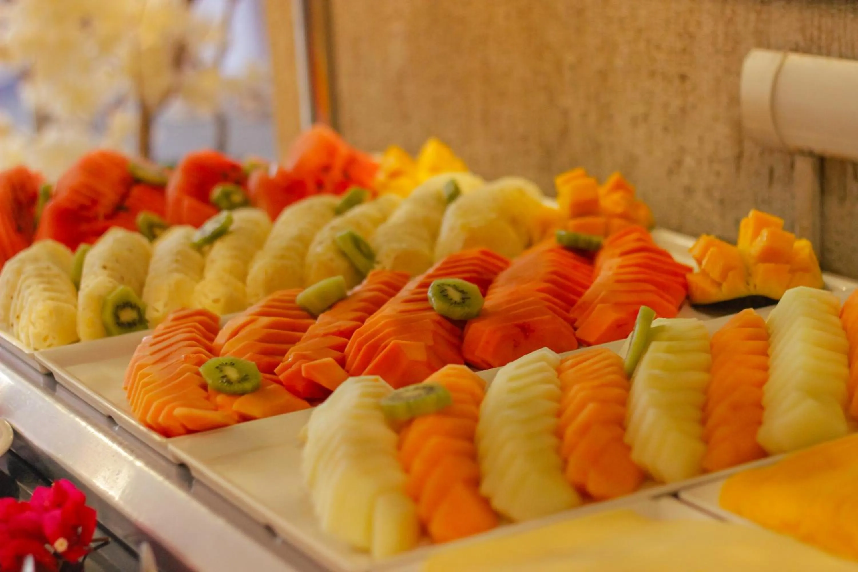Buffet breakfast in Tabaobí Smart Hotel