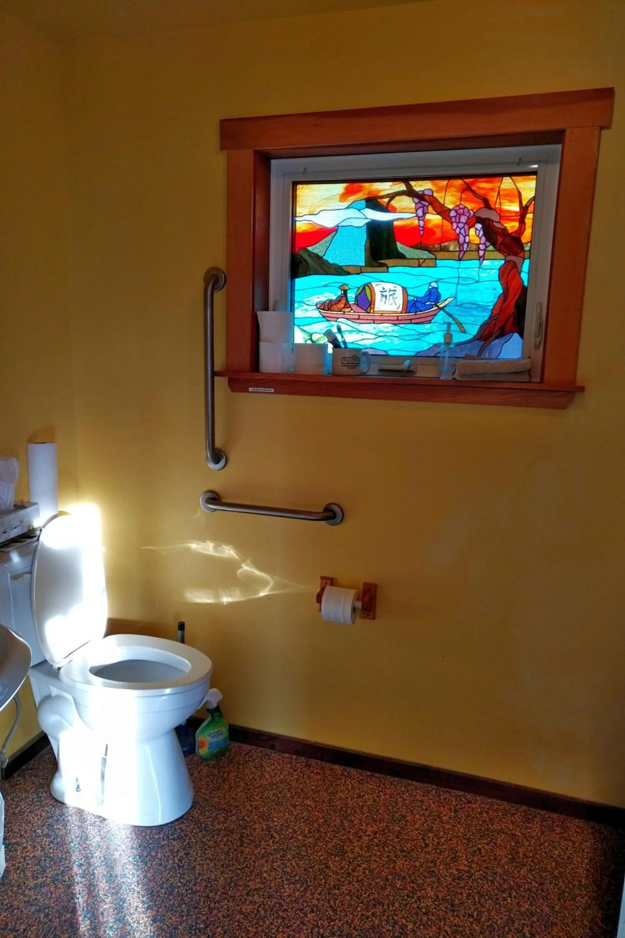 Toilet in Wanderer's Inn Backpackers Hostel