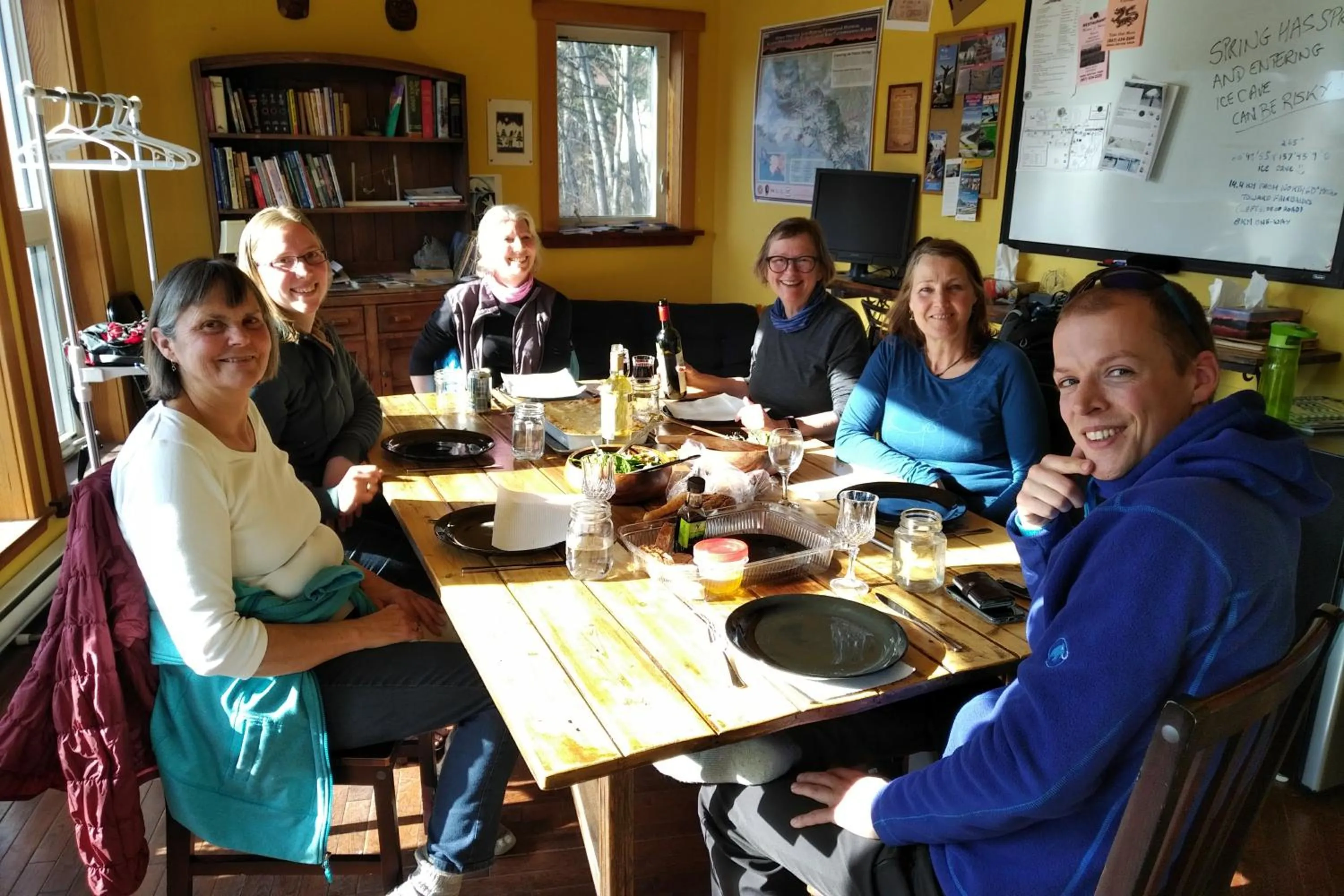 BBQ facilities in Wanderer's Inn Backpackers Hostel