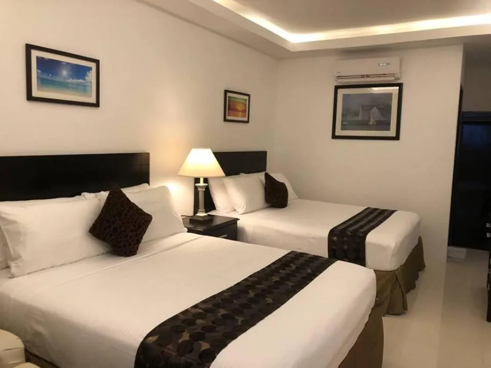 Bed in Chateau De Boracay