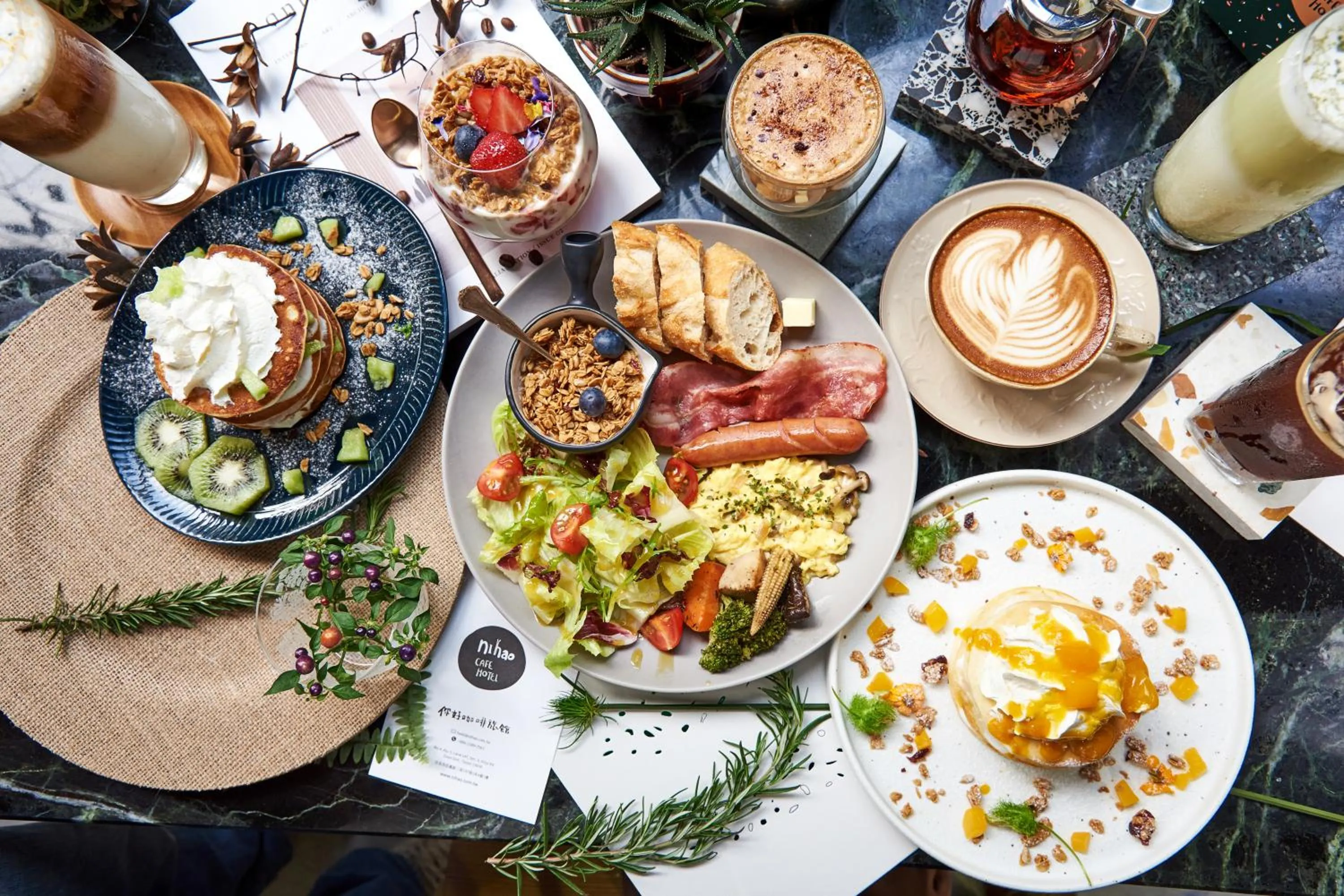 Breakfast in NiHao Café Hotel