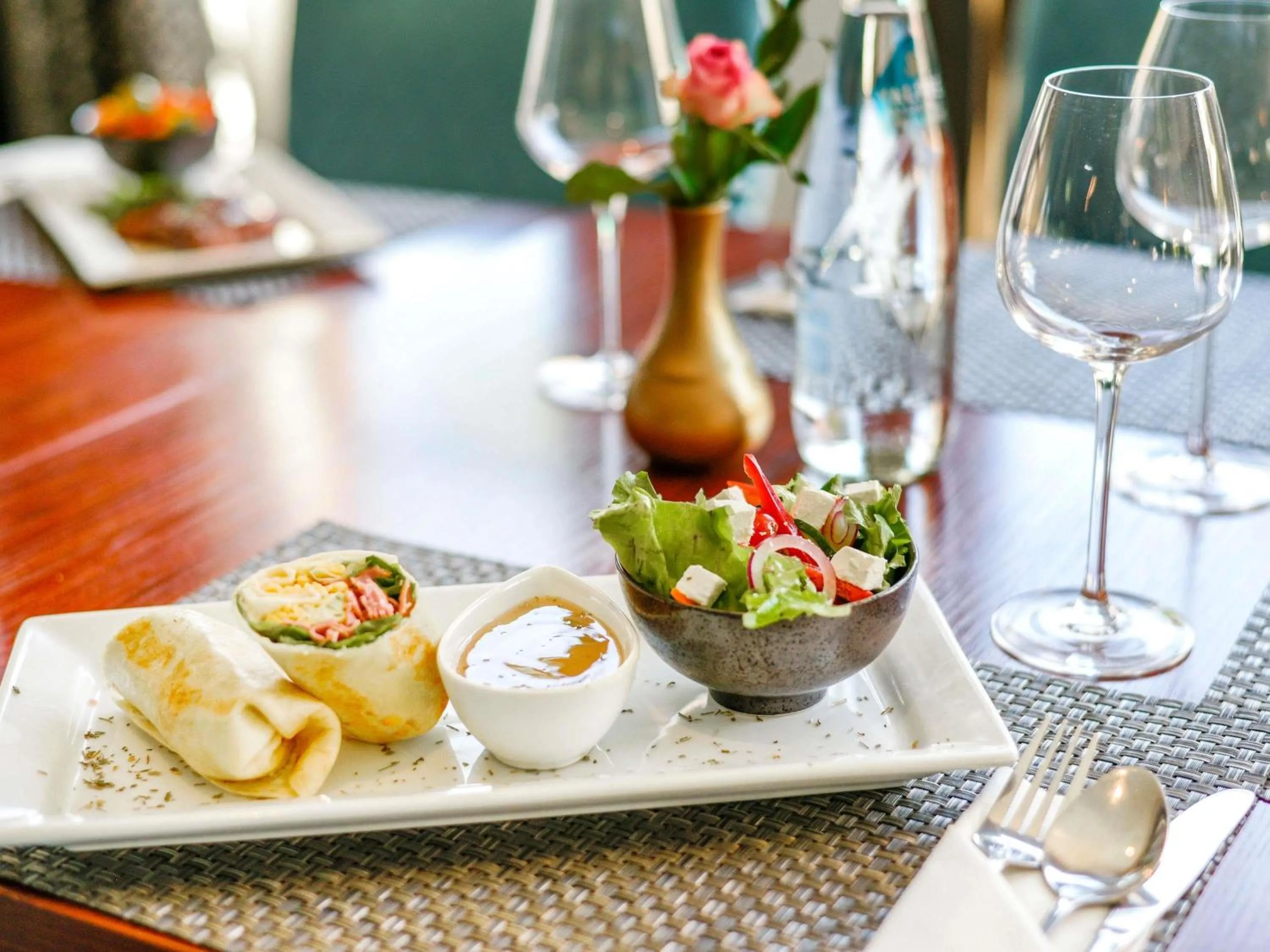 Restaurant/places to eat in Mercure Hotel Bedfordview