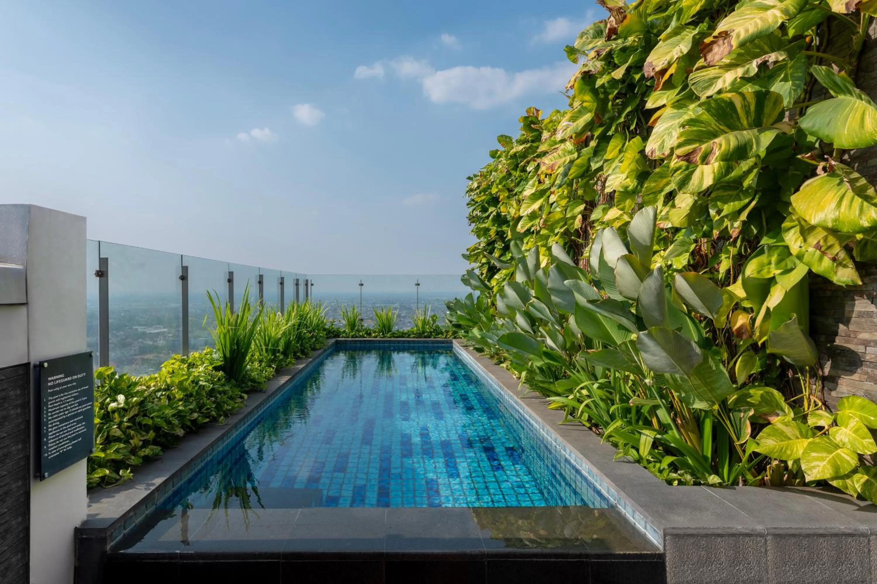 Pool view in Alila Solo
