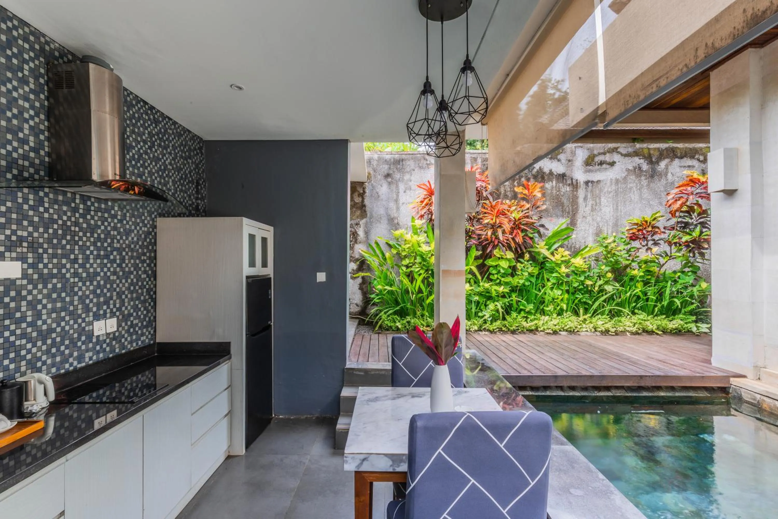 Kitchen or kitchenette in The Leaf Jimbaran