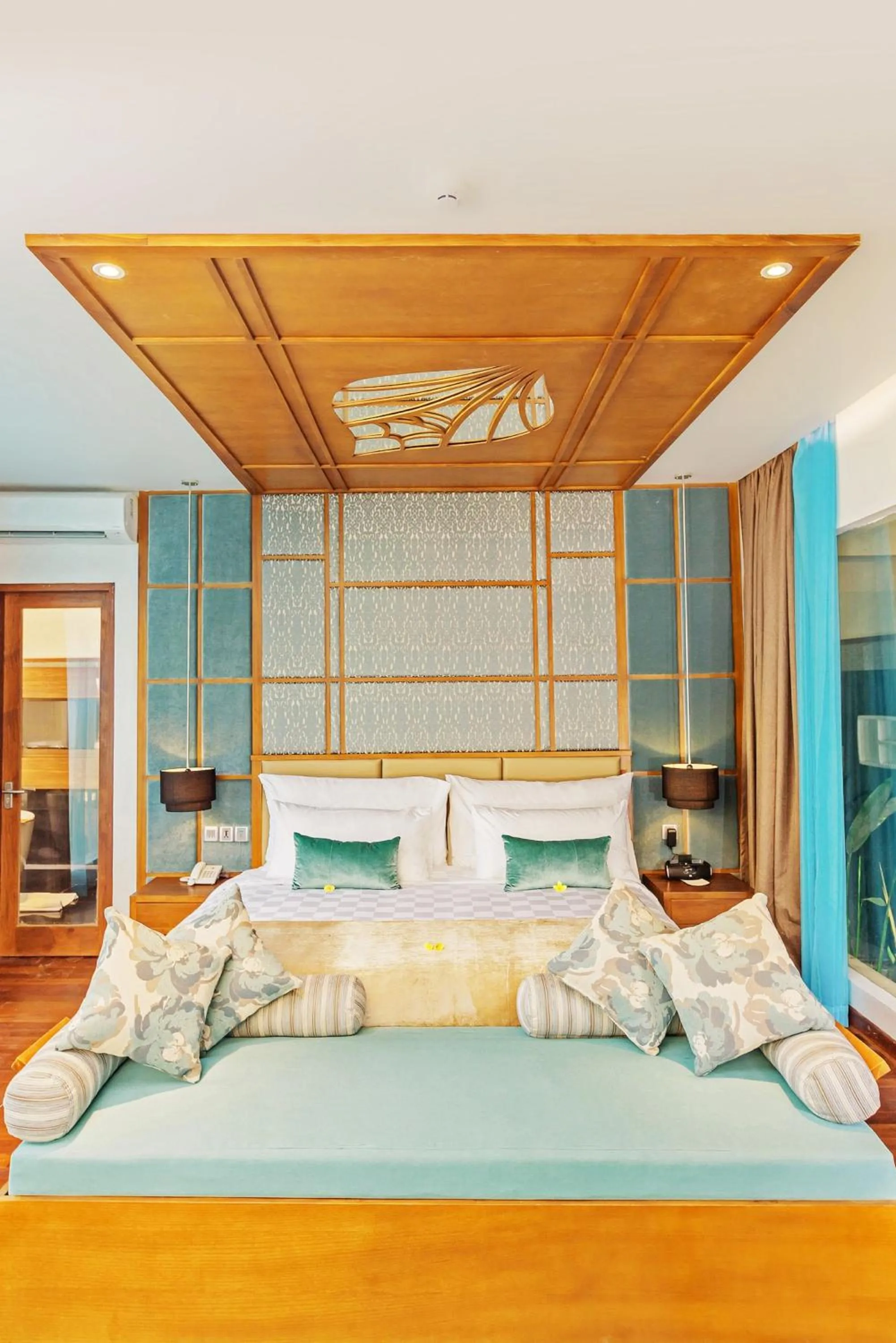 Bed in The Leaf Jimbaran